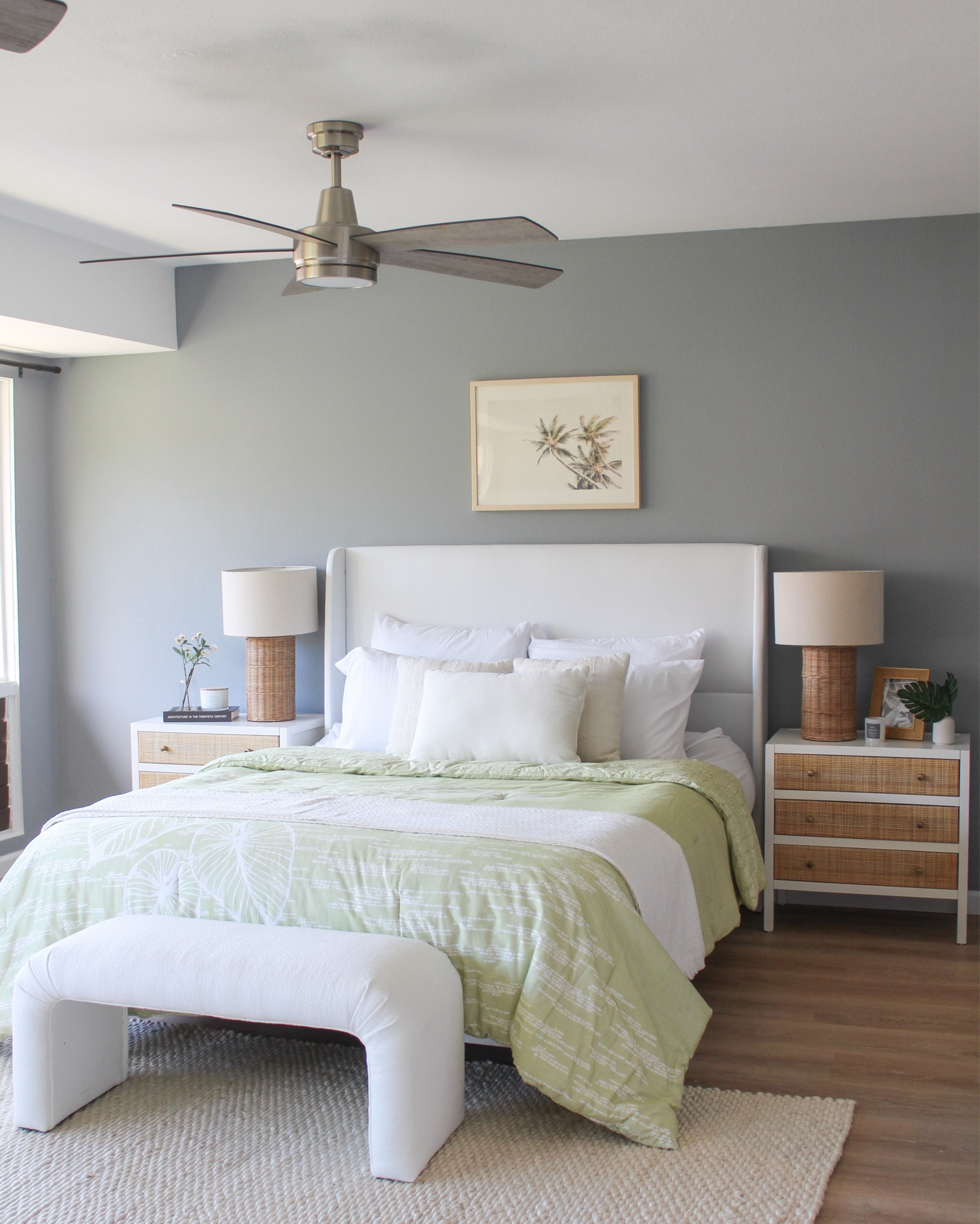 This tropical green bedroom is everything 💚

#LTKHome #LTKVideo