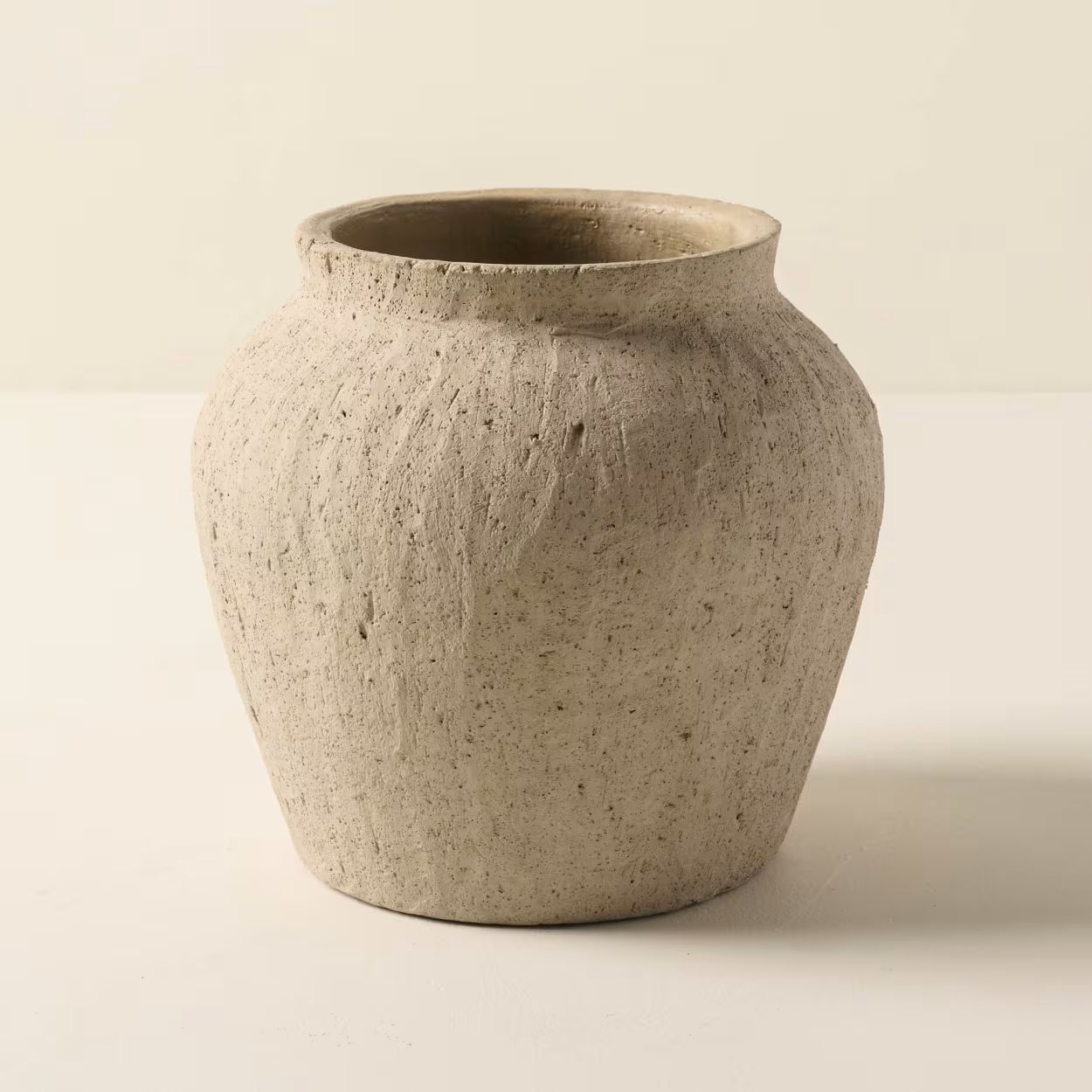 Small Textured Adrienne Vase | Magnolia