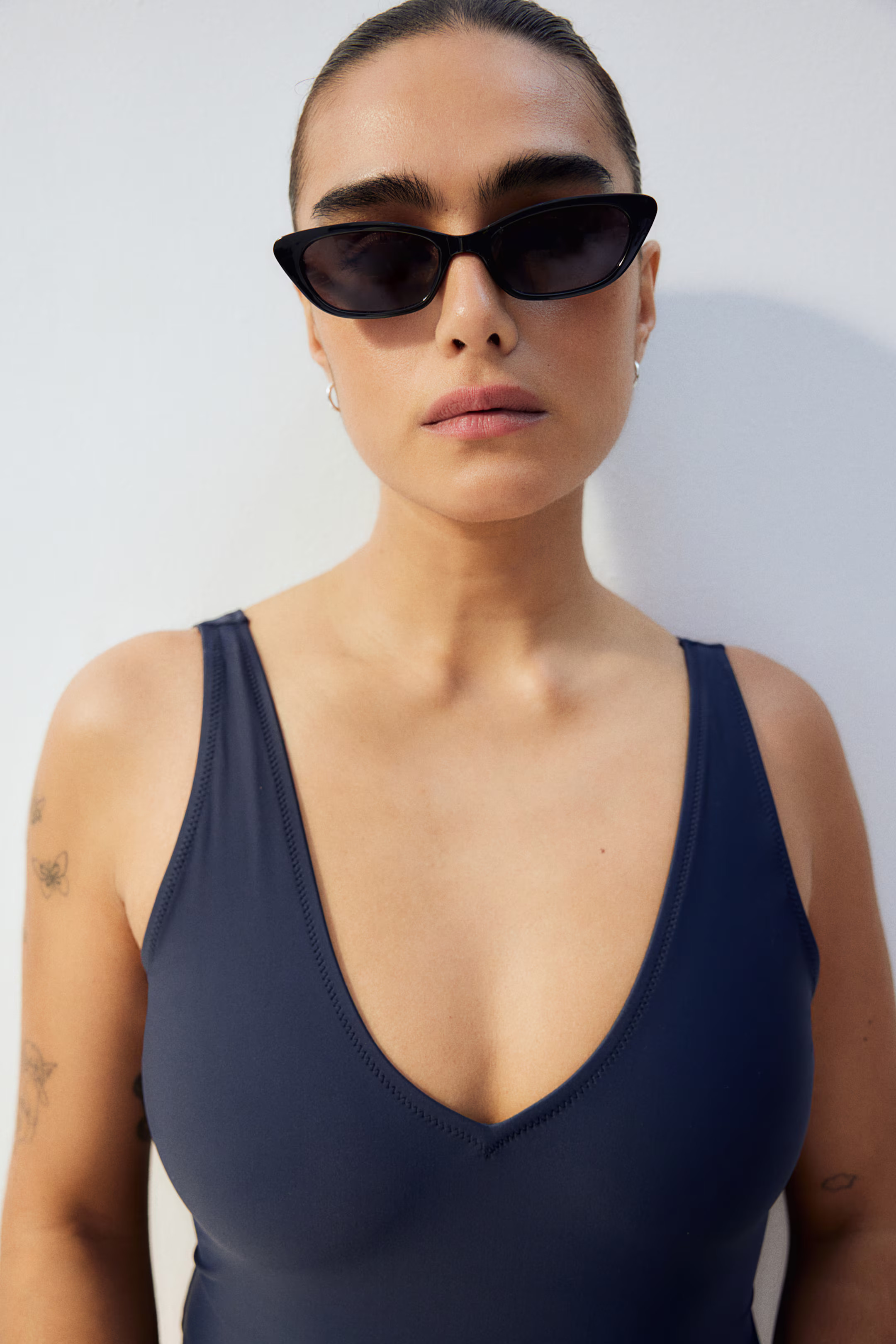Cat-eye sunglasses | H&M (UK, MY, IN, SG, PH, TW, HK)