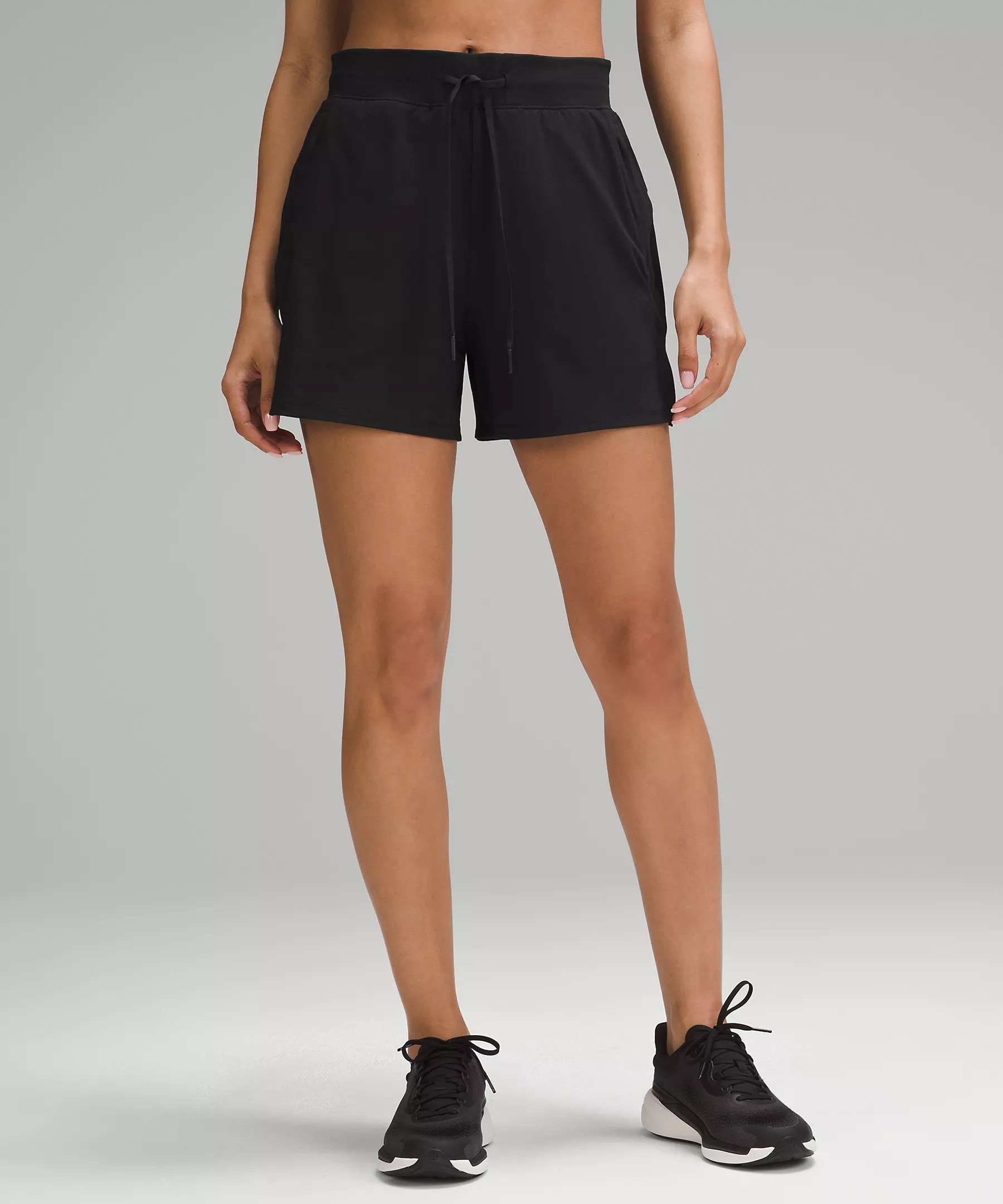 License to Train High-Rise Short 4" | Women's Shorts | lululemon | Lululemon (US)