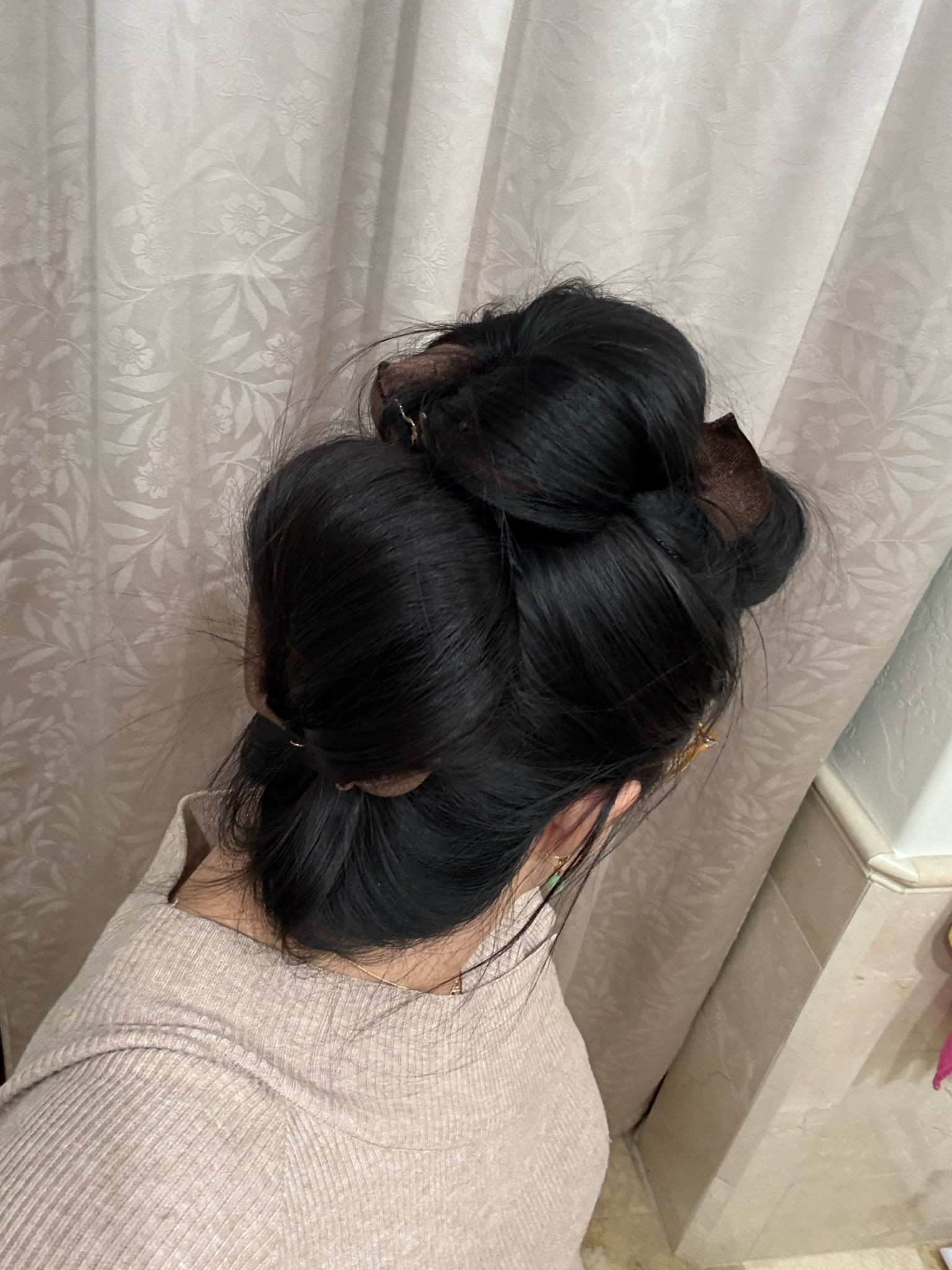 my favorite hair tool lately

#LTKBeauty #LTKFindsUnder100 #LTKGiftGuide