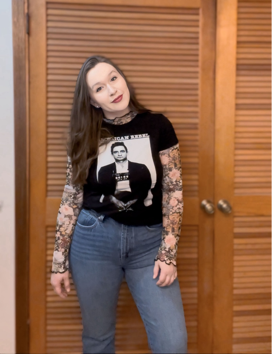Make a graphic tee fun! 

#LTKstyletip