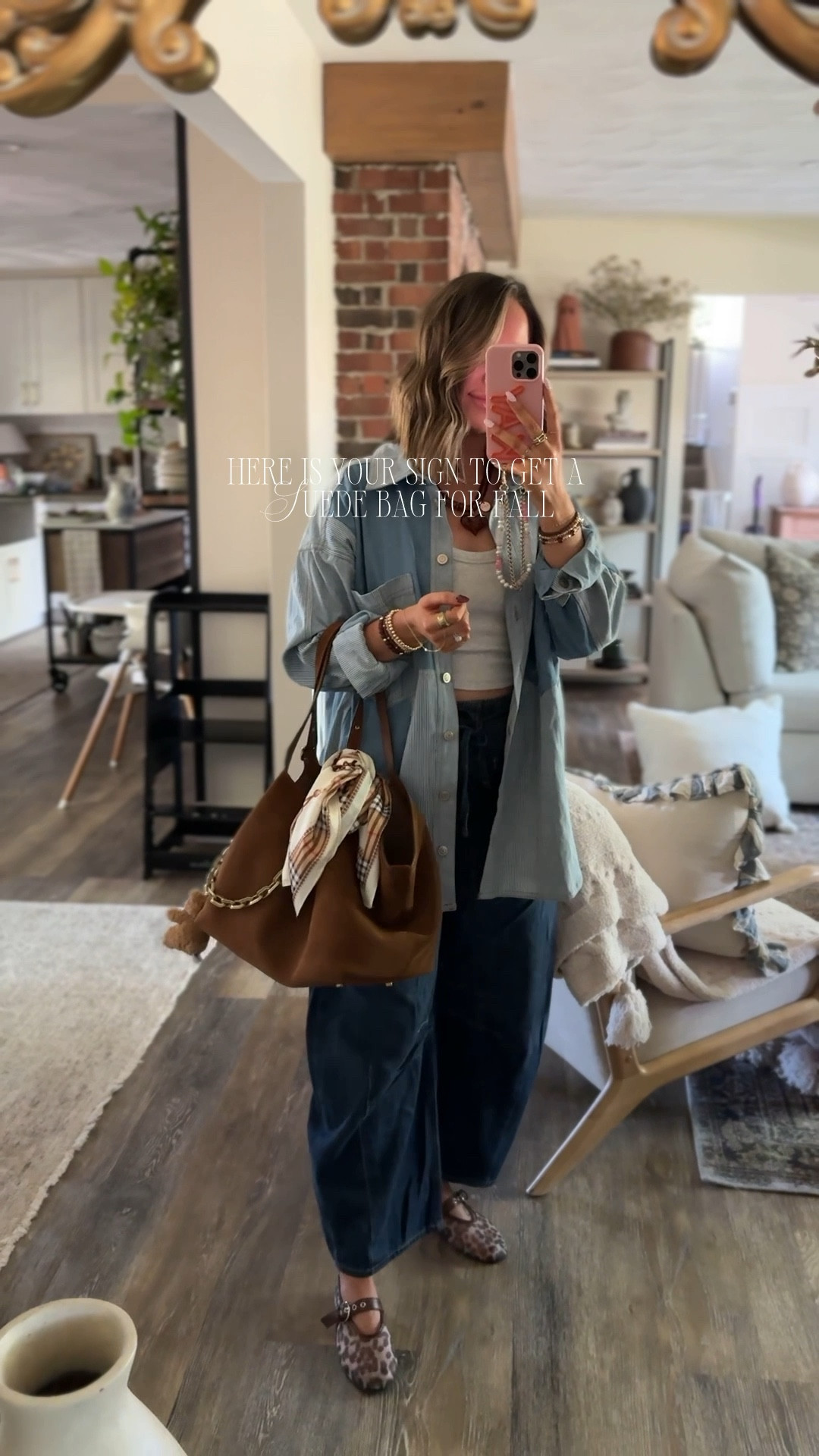 New suede bag for fall 🤎 loving this tote to throw everything into! Can’t believe I didn’t have a suede bag before this 🙈 

Coach Gramercy tote, warm brown suede, fall it bag, fall bags, trending for fall 

#LTKItBag #LTKSeasonal