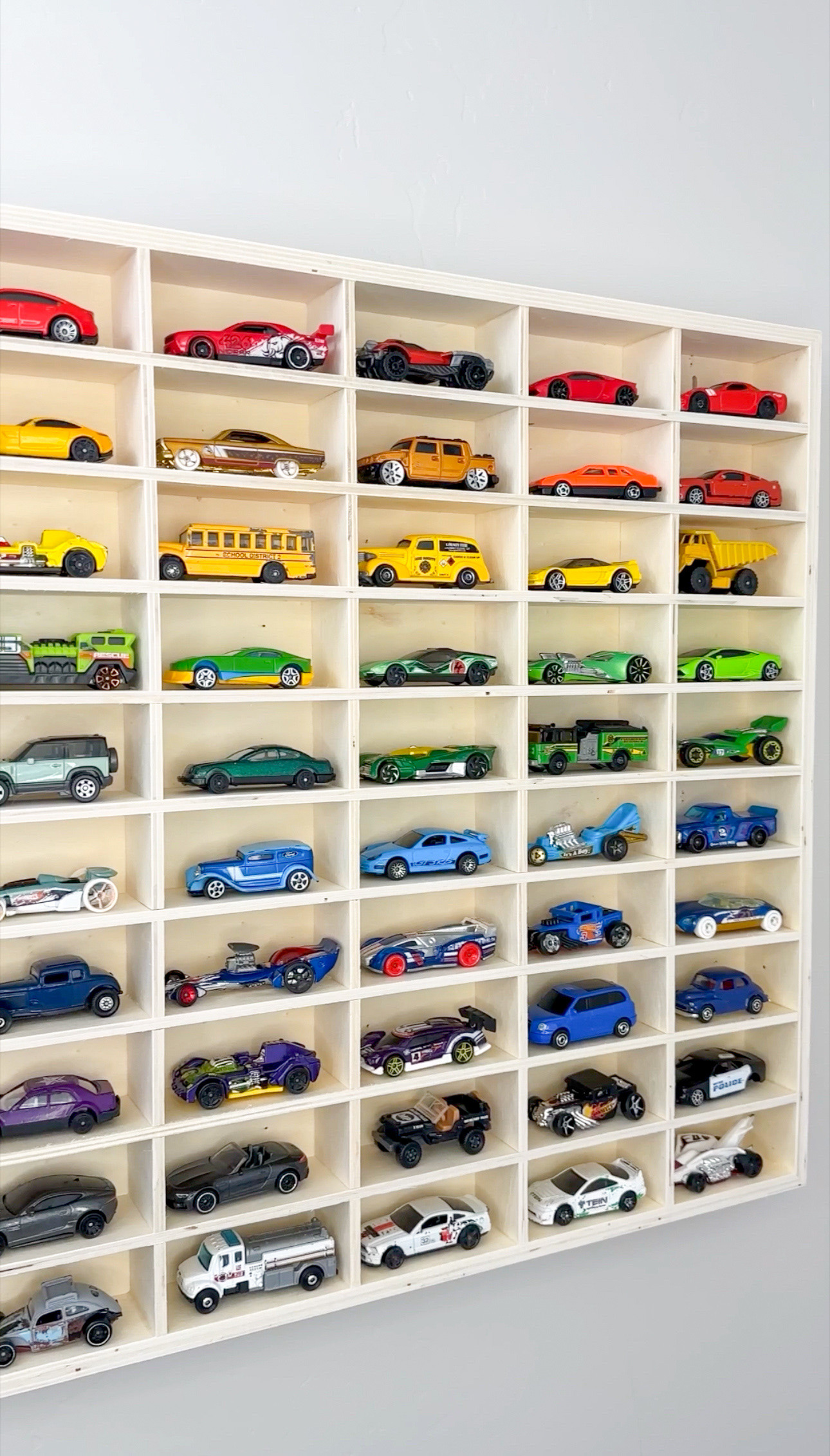 This is a really great way to organize your hot wheels! It can be difficult to stay on top of toy organization, but this is a great organization idea to help you keep your sanity. 

#playroomidea #playroomorganization #toyorganization #hotwheels #toystorage #homeorganization

#LTKHome #LTKKids #LTKFamily