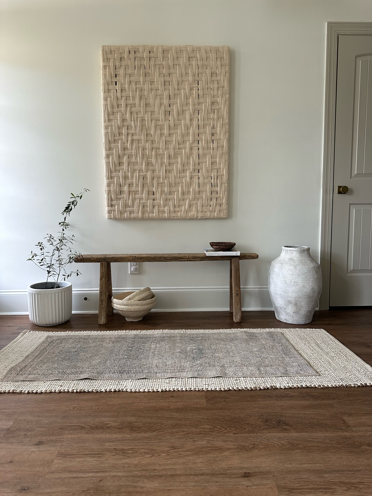 Entryway styling
Entryway bench 
Textured Art 
Floor vase 
Layered rugs 

#LTKhome