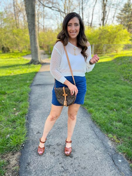 The cutest tulip him stretchy denim skirt for your spring and summer wardrobe. Very popular crochet top is a must have also!



#LTKfit #LTKsalealert #LTKstyletip