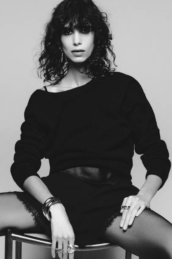 PLAIN KNIT JUMPER WITH V-NECK BACK AND SHOULDER PADS | Zara UK