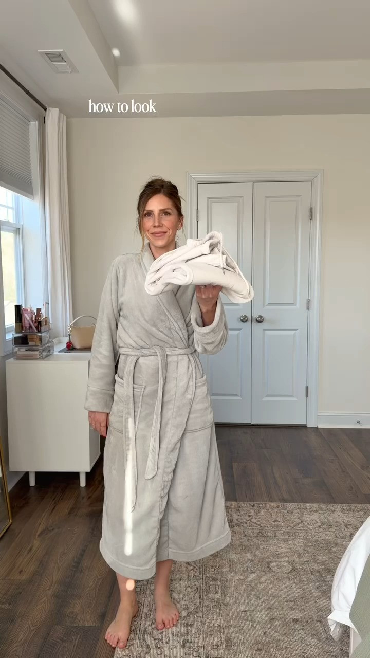 How to Look Put Together Without Trying — this sweat set is BOGO 50% off right now! M in sweatshirt, XS in pants 