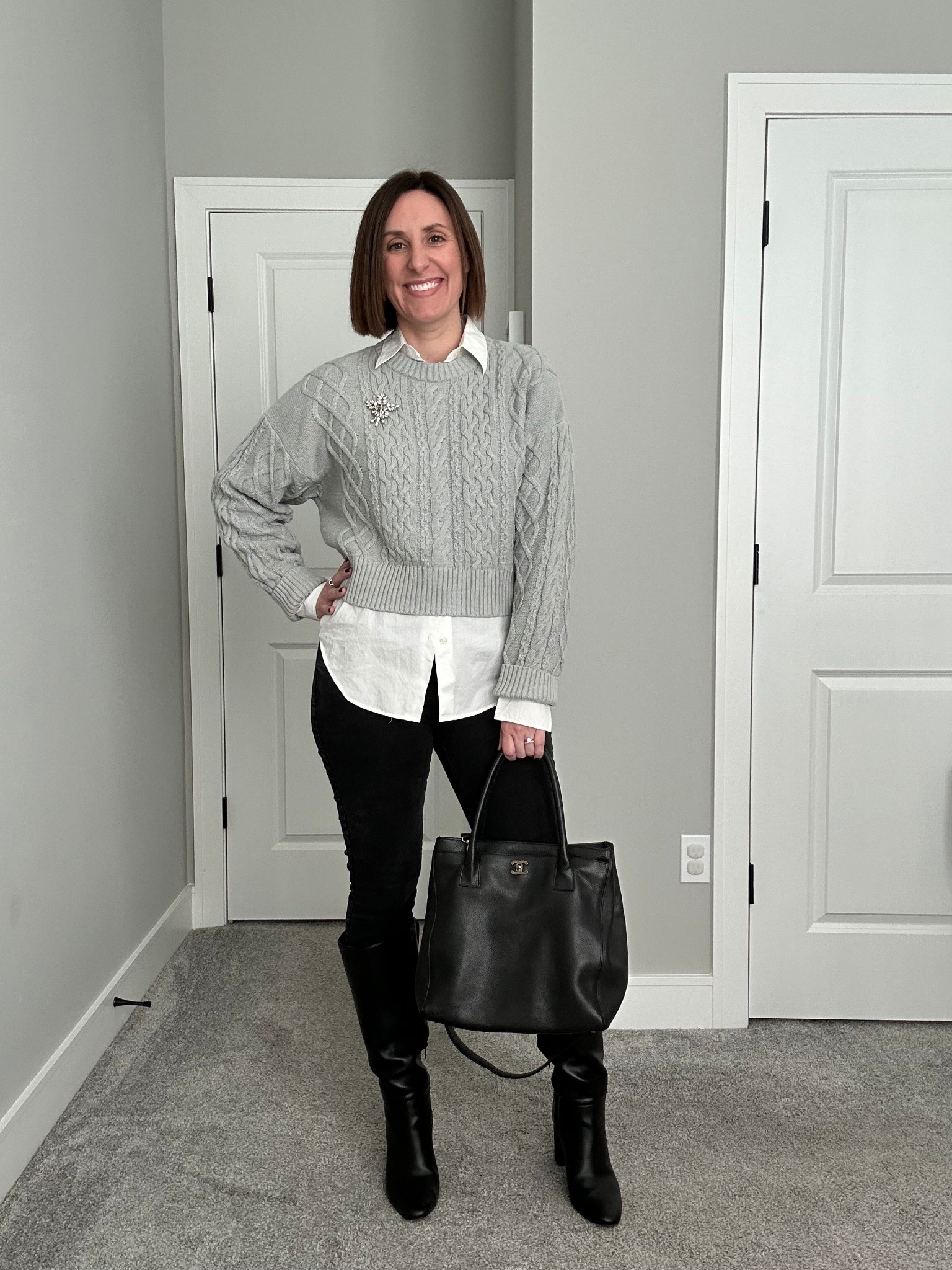 Shopping day fit with a vintage brooch touch  

#LTKmomlife #LTKWorkwear #LTKFindsUnder50