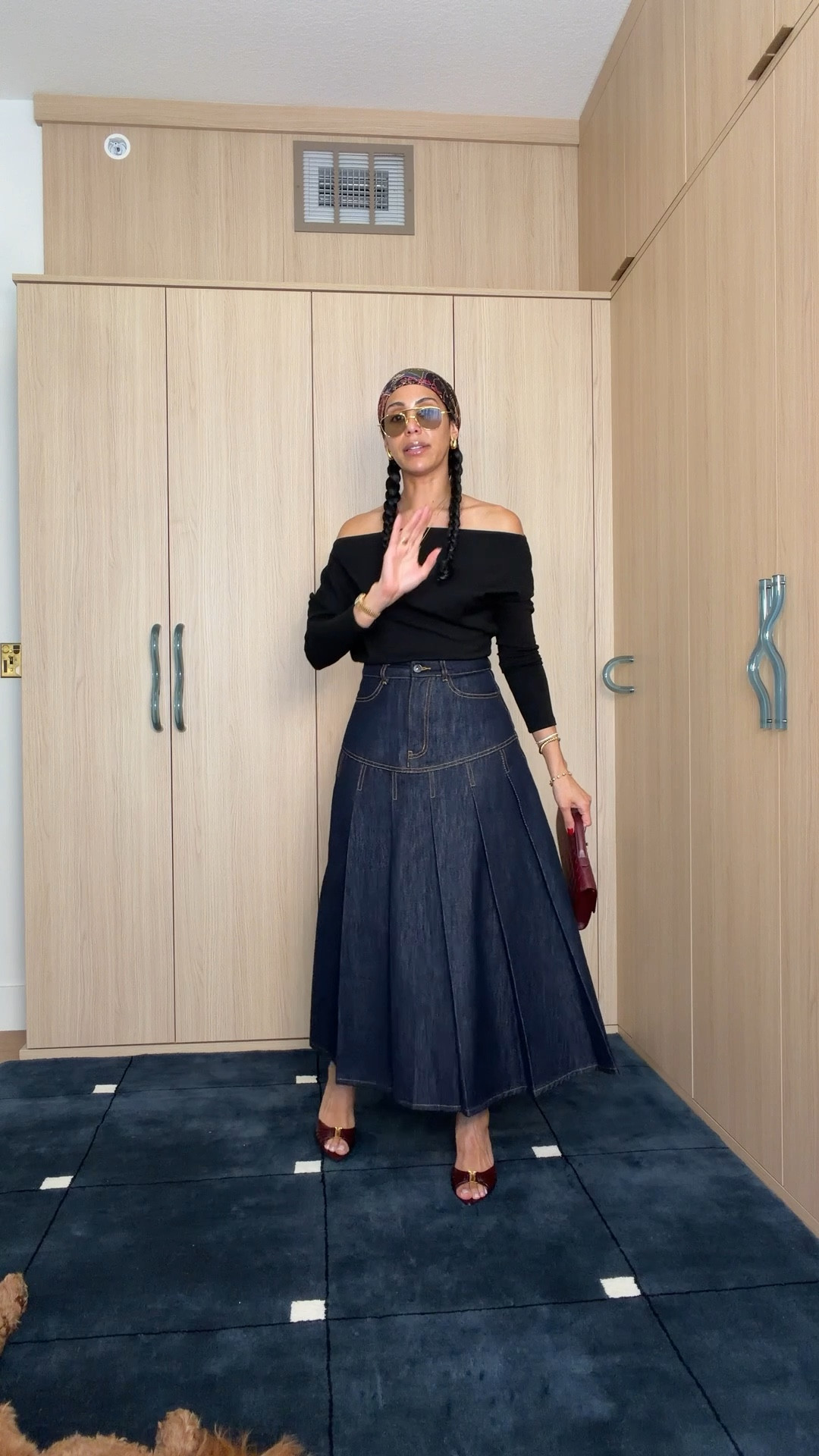 styling a long denim skirt