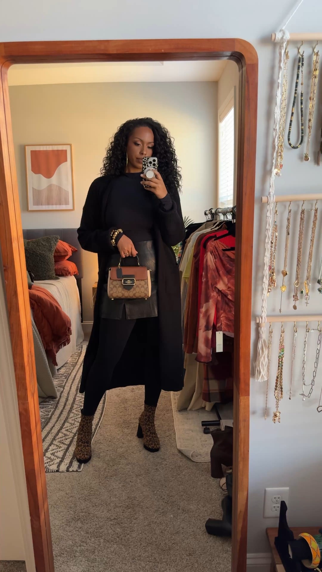 Styling An All Black Base 🖤🖤🖤

Love an all black moment. Tons of ways to style it regardless of aesthetic.

Hair: Outre Tarian Synthetic Half Wig

#LTKMidsize #LTKTall #LTKStyleTip