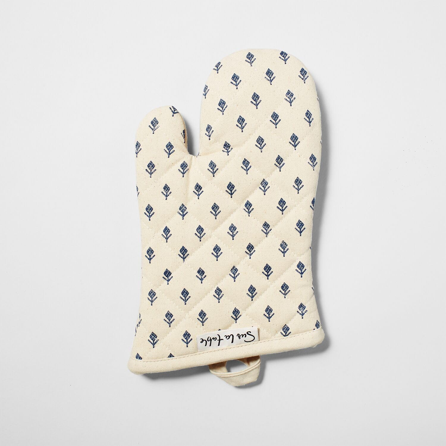 Sur La Table Tulip Oven Mitt, White | Amazon (US)