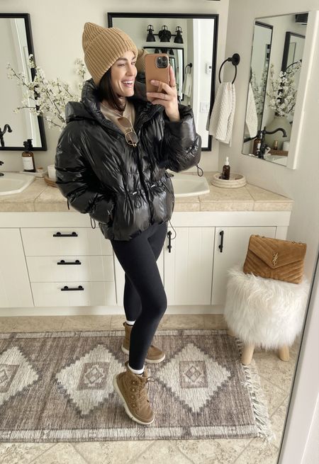 FASHION \ winter outfit must-haves! Puffer coat, snow boots, beanie and sunglasses 



#LTKstyletip #LTKSeasonal