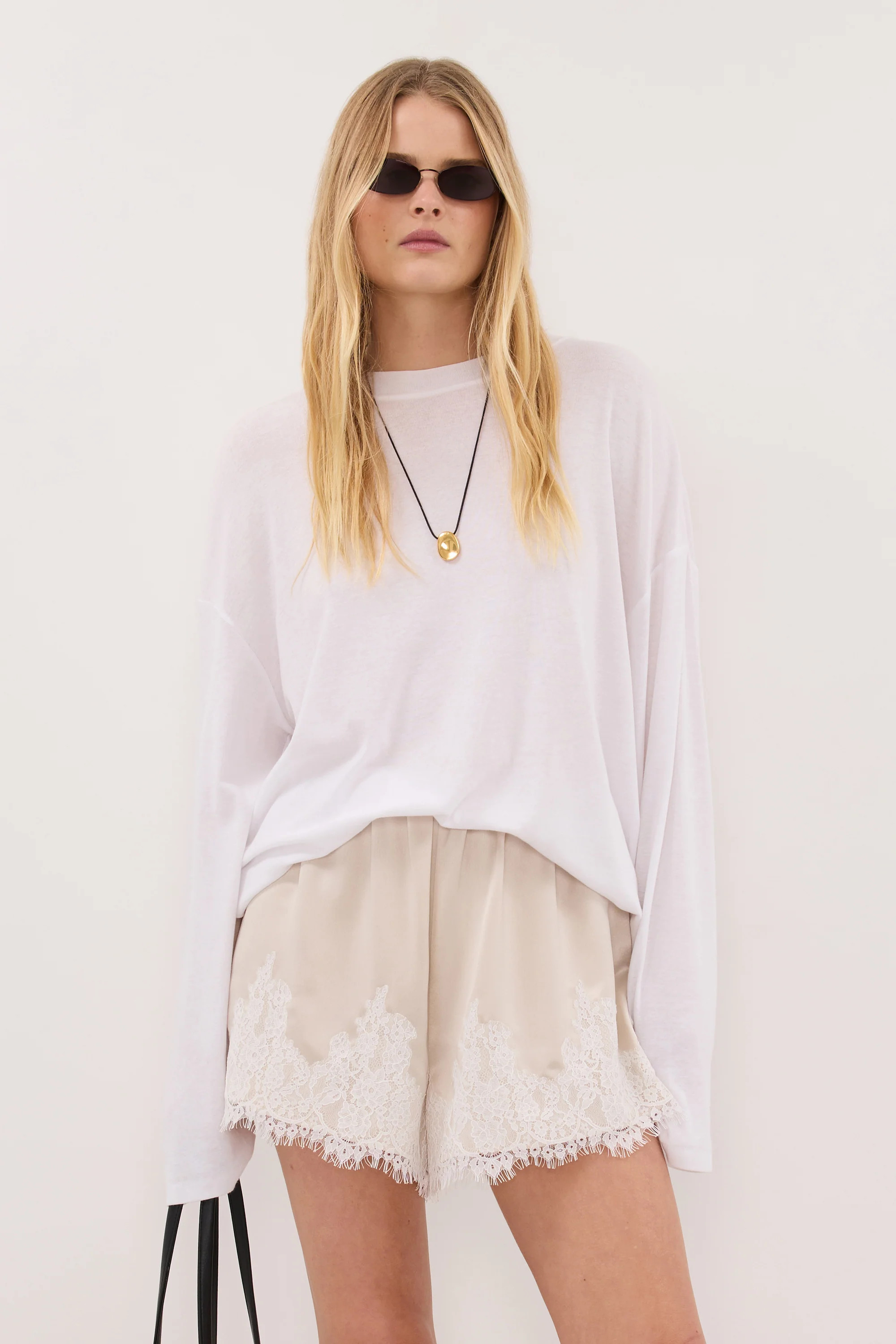 SELENE OYSTER SATIN SHORT | DISSH