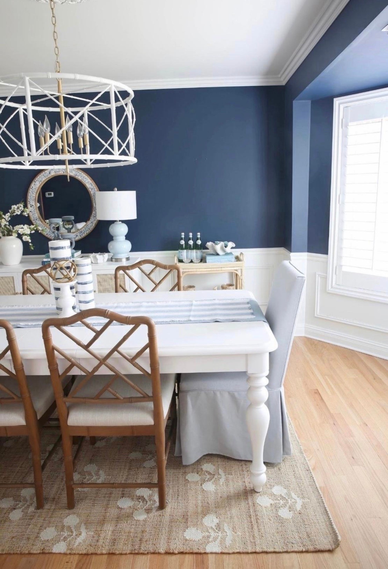 A jute rug that actually looks designer? Yes please. This one is giving warm, coastal dining room and I cannot get over how good it looks in a kitchen or dining space. If you have been looking for that effortless natural texture that pulls a whole room together, this rug is it!

#LTKHome #LTKSaleAlert