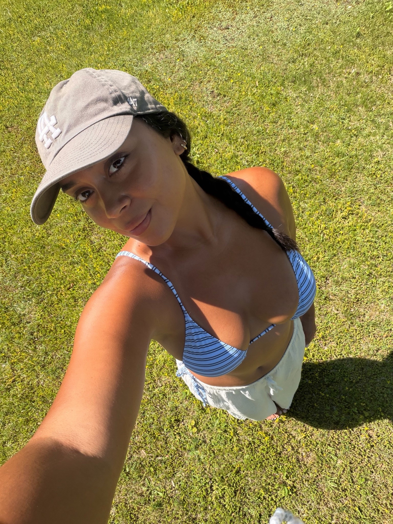 have been wearing this @greybandit kini for out in the sun, the straps go straight backward instead of around the neck, super comfy & perfect for getting rid of tan lines lol, $38 too!

#LTKootd