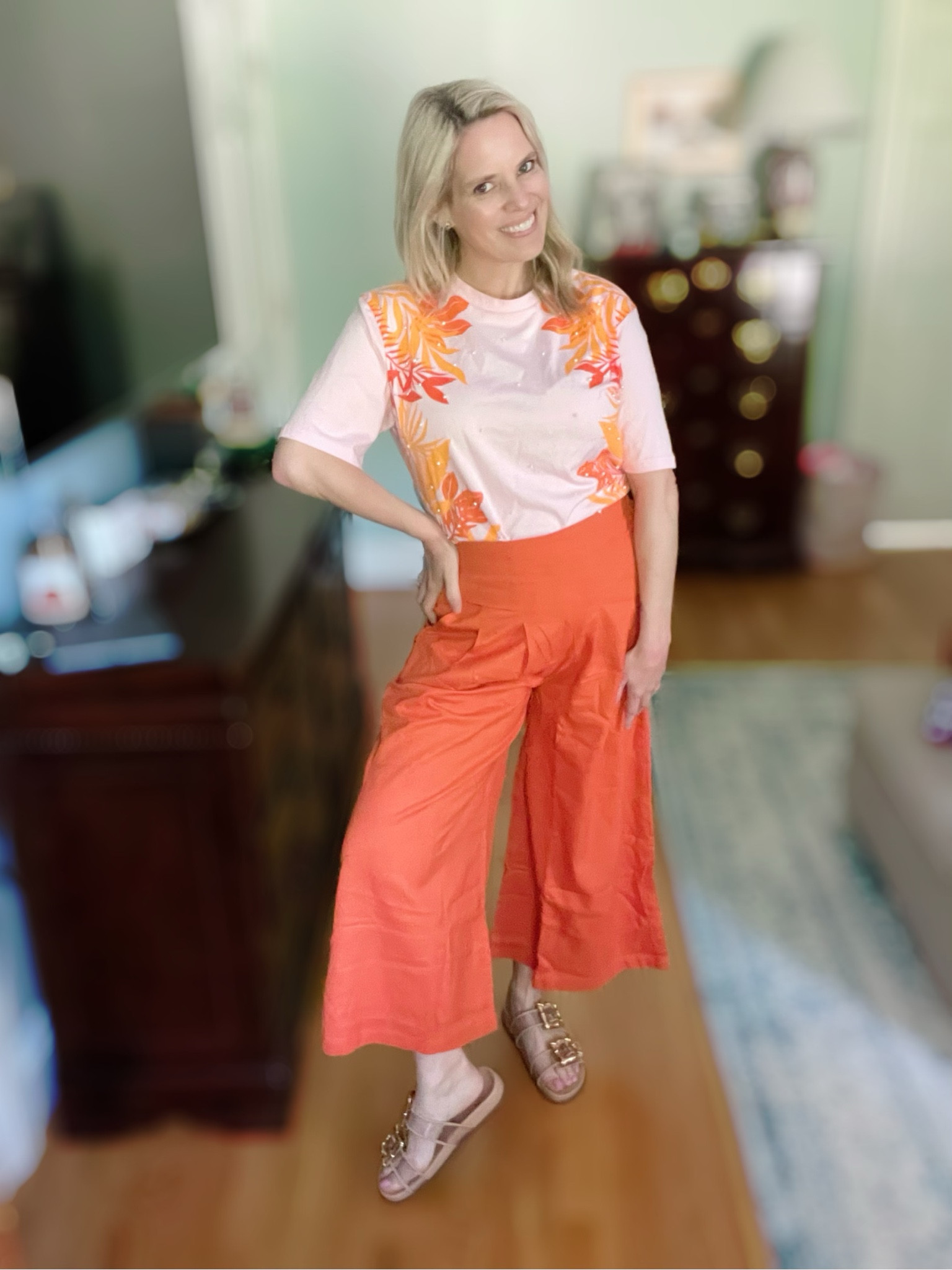 Wide leg linen pants, summer outfit, mom outfit 

#LTKOver40 #LTKFindsUnder50 #LTKFindsUnder100