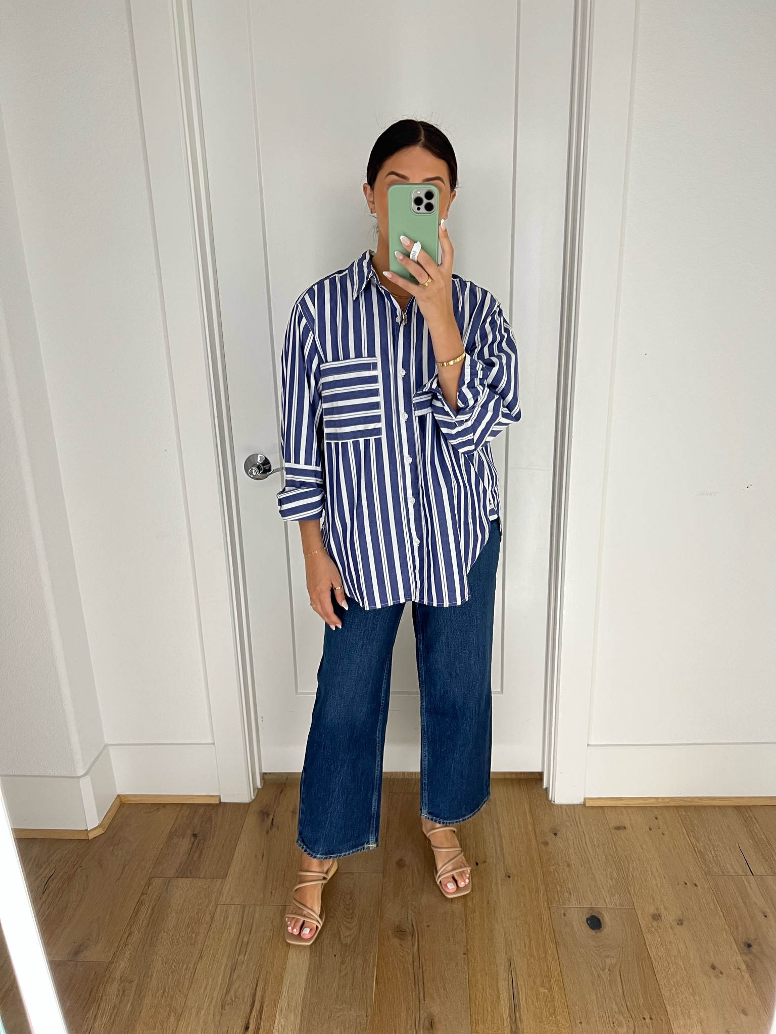 Top: large
Jeans: 6

Dressupbuttercup.con

#dressupbuttercup 

#LTKSeasonal #LTKsalealert #LTKunder50