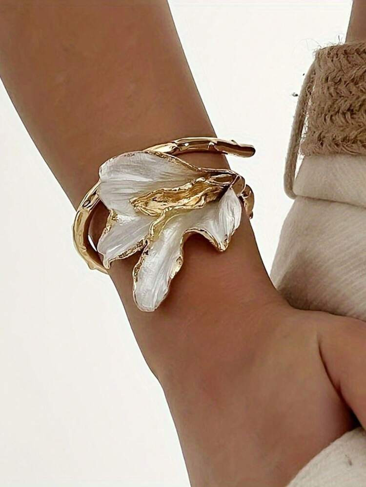 1pc Women's Elegant White Enamel Iris Leaf Bracelet - Gold French Fashion Design, Suitable For Da... | SHEIN