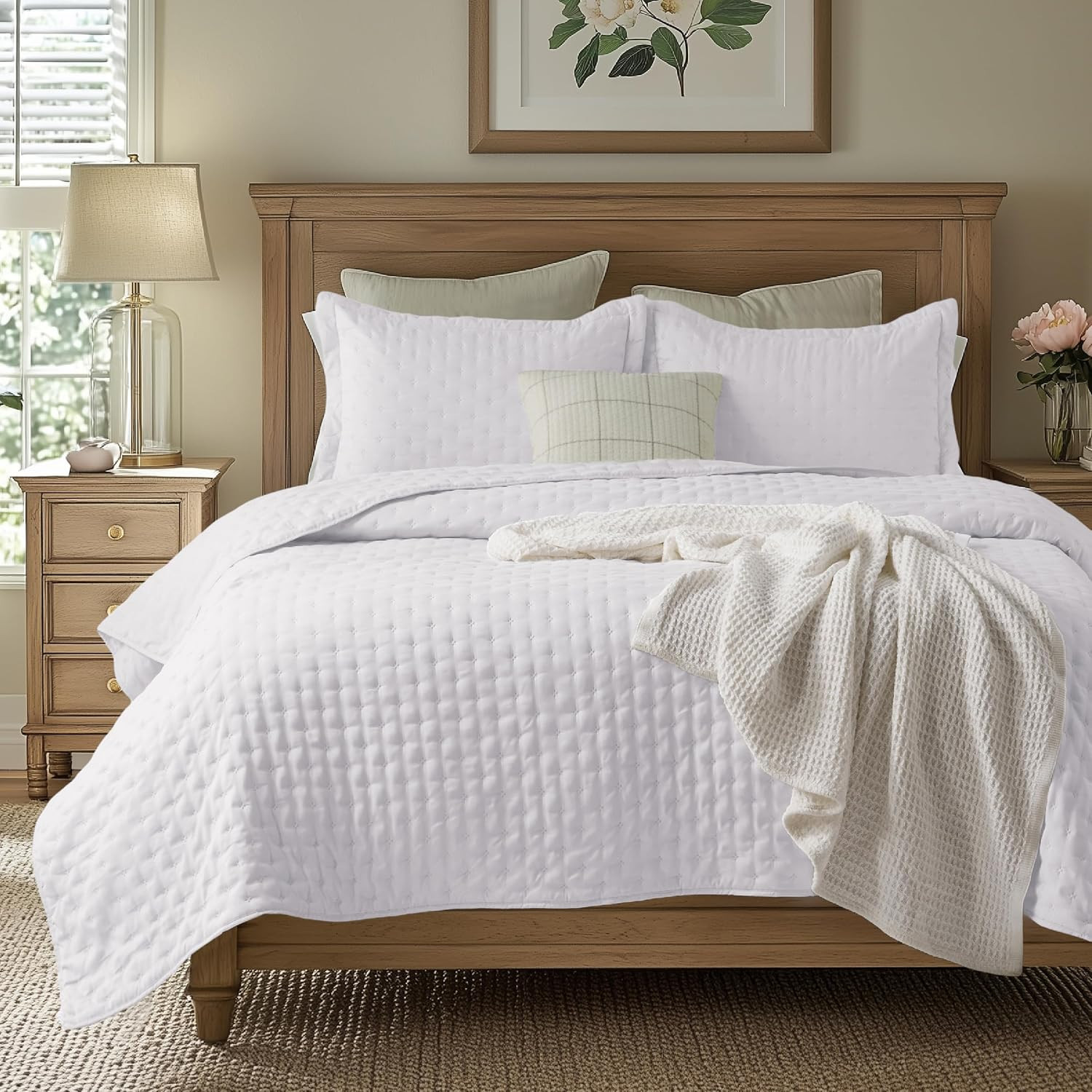 Bedsure Quilts Queen Size - Lightweight Comforter Queen Size for Summer, Bright White Bedspread Quilt with Clover Pattern, Soft Ultrasonic Coverlet, Modern All-Season Bedding, 90 x 96 Inches | Amazon (US)