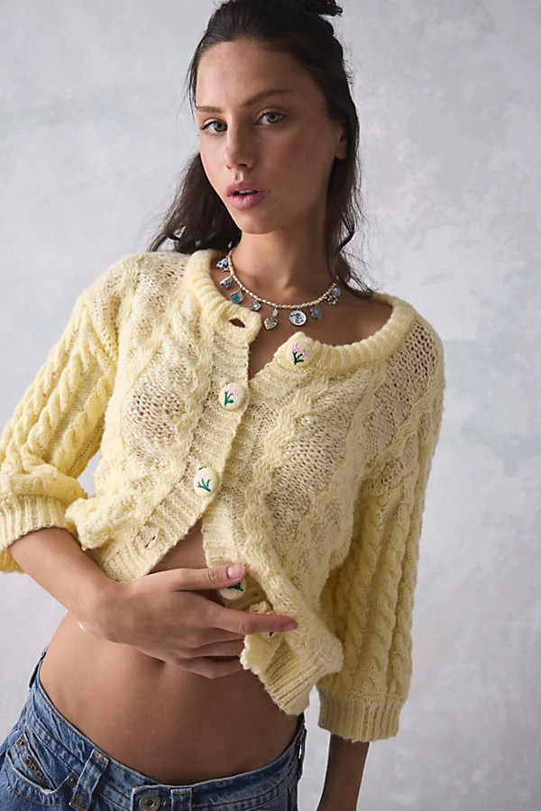 Kimchi Blue Maye Floral Button Short Sleeve Cardigan | Urban Outfitters (US and RoW)