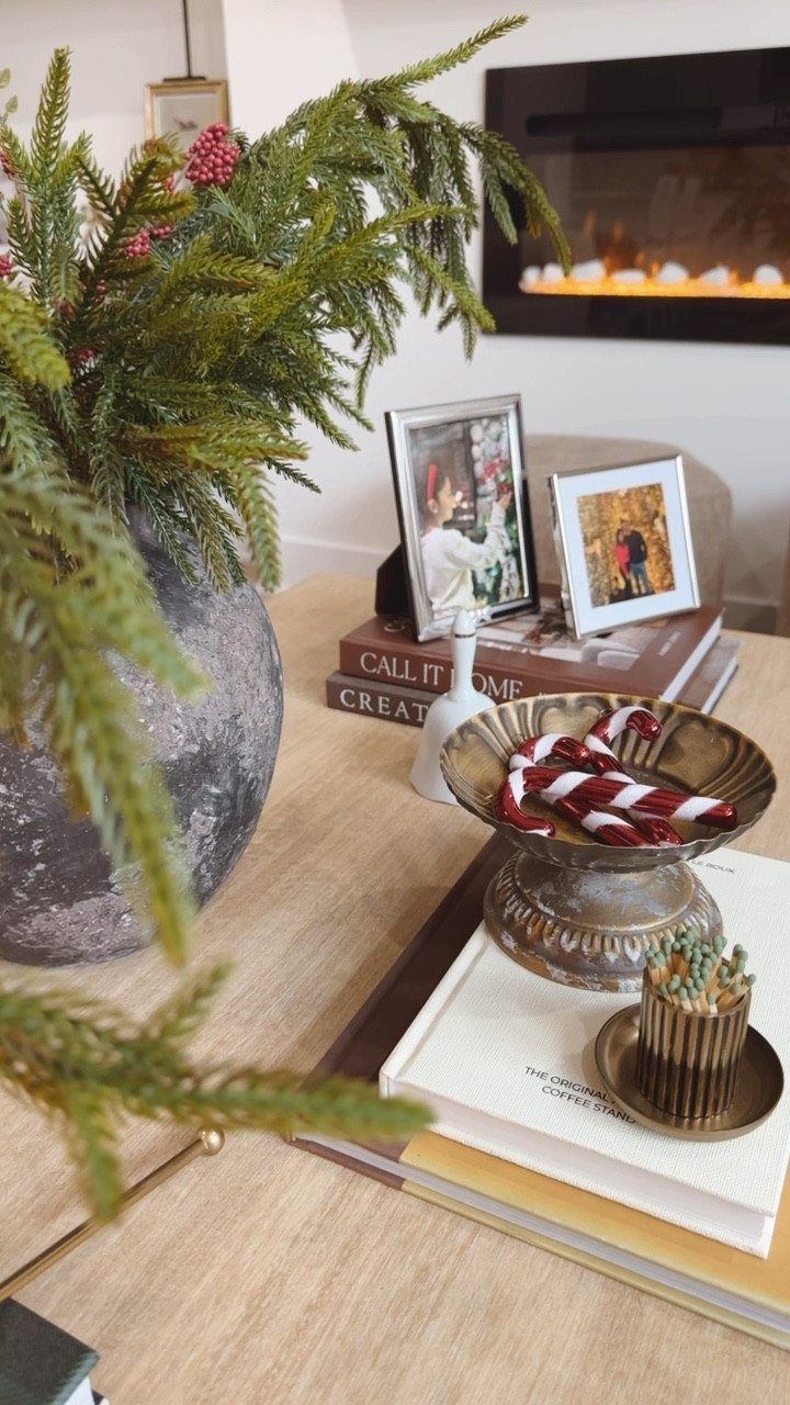 My traditional coffee table for Christmas ✨❤️

#LTKHoliday #LTKSeasonal #LTKHome
