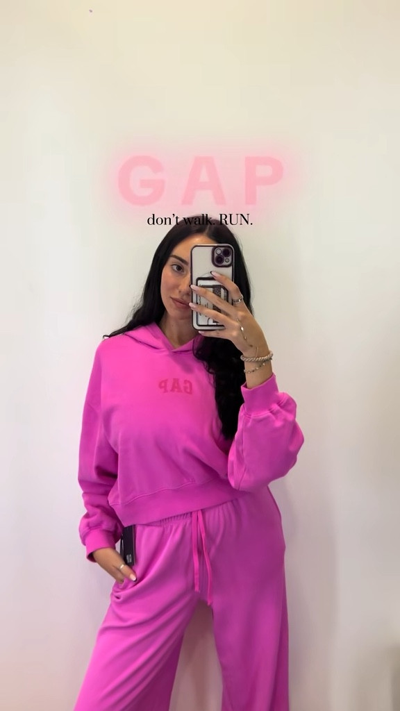 The CUTEST set from GAP!!!! Don’t walk…. RUN!!! I got one of the last ones in stock at my location 💗 

#LTKStyleTip #LTKSeasonal #LTKFindsUnder100