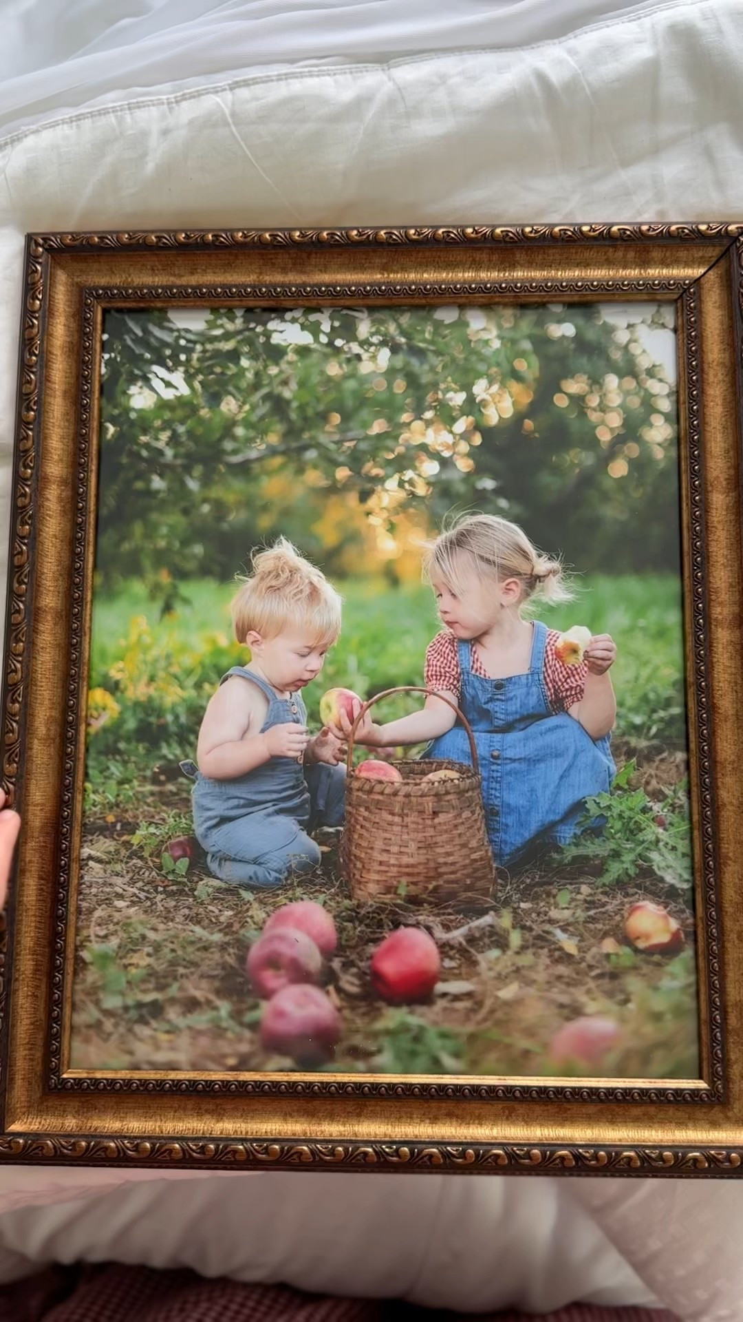 Gold bronze vintage ornate photo frame 