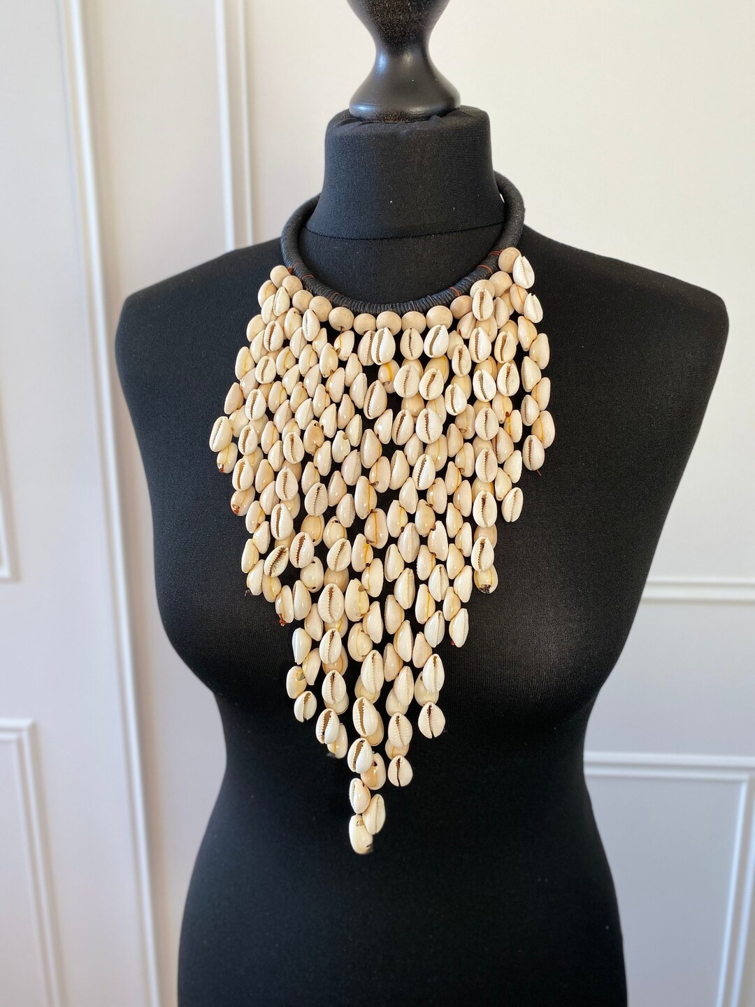 Handmade Cowrie Shell Statement Necklace: Tribal Waterfall Design - Etsy Spain | Etsy (US)