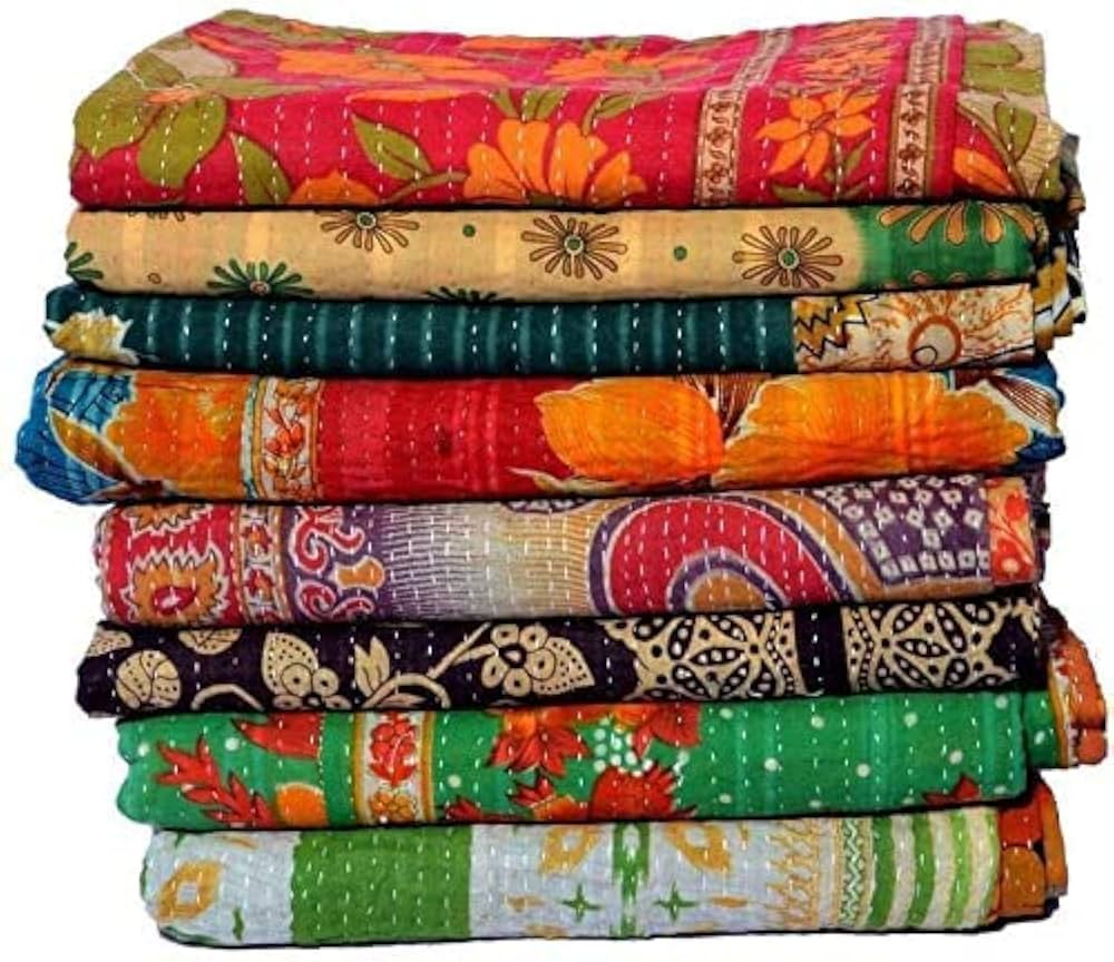 Amazon.com: Gajanad Artistry 5 Piece Set Handmade Indian Vintage Kantha Quilts Reversible Bohemia... | Amazon (US)