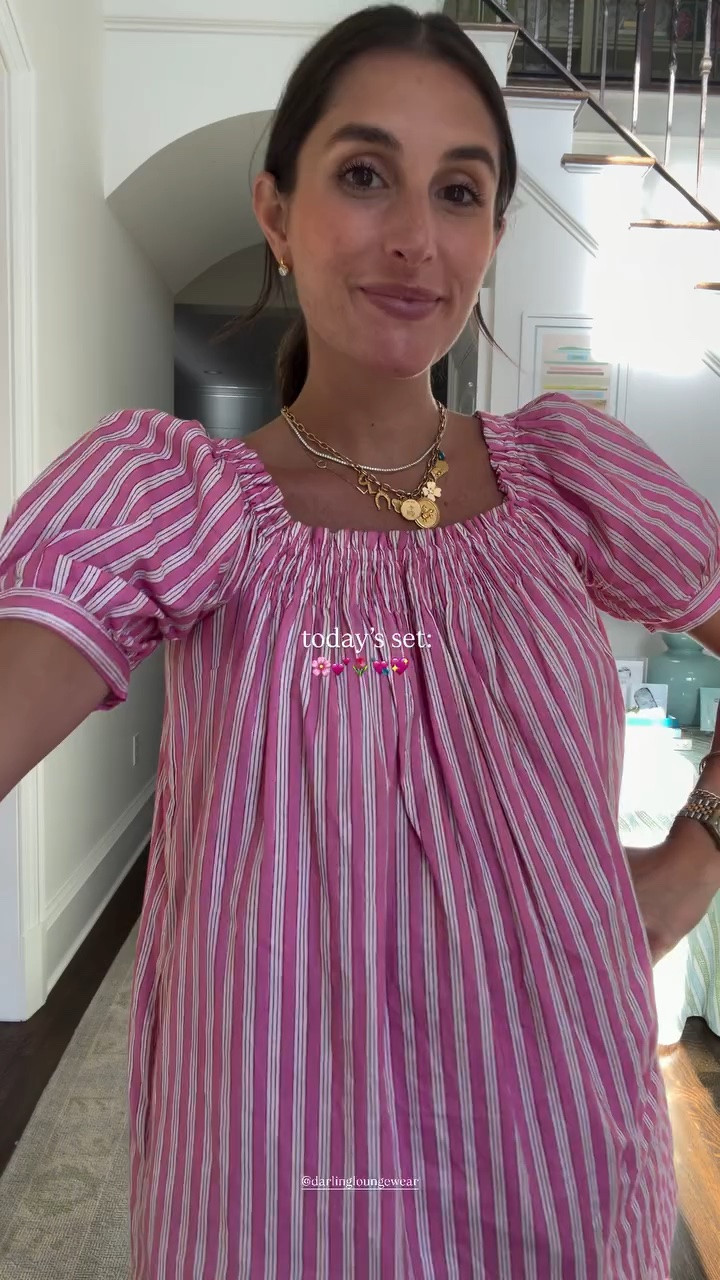 today’s set: 🌸💕🌷💘💖 @darlingloungewear
