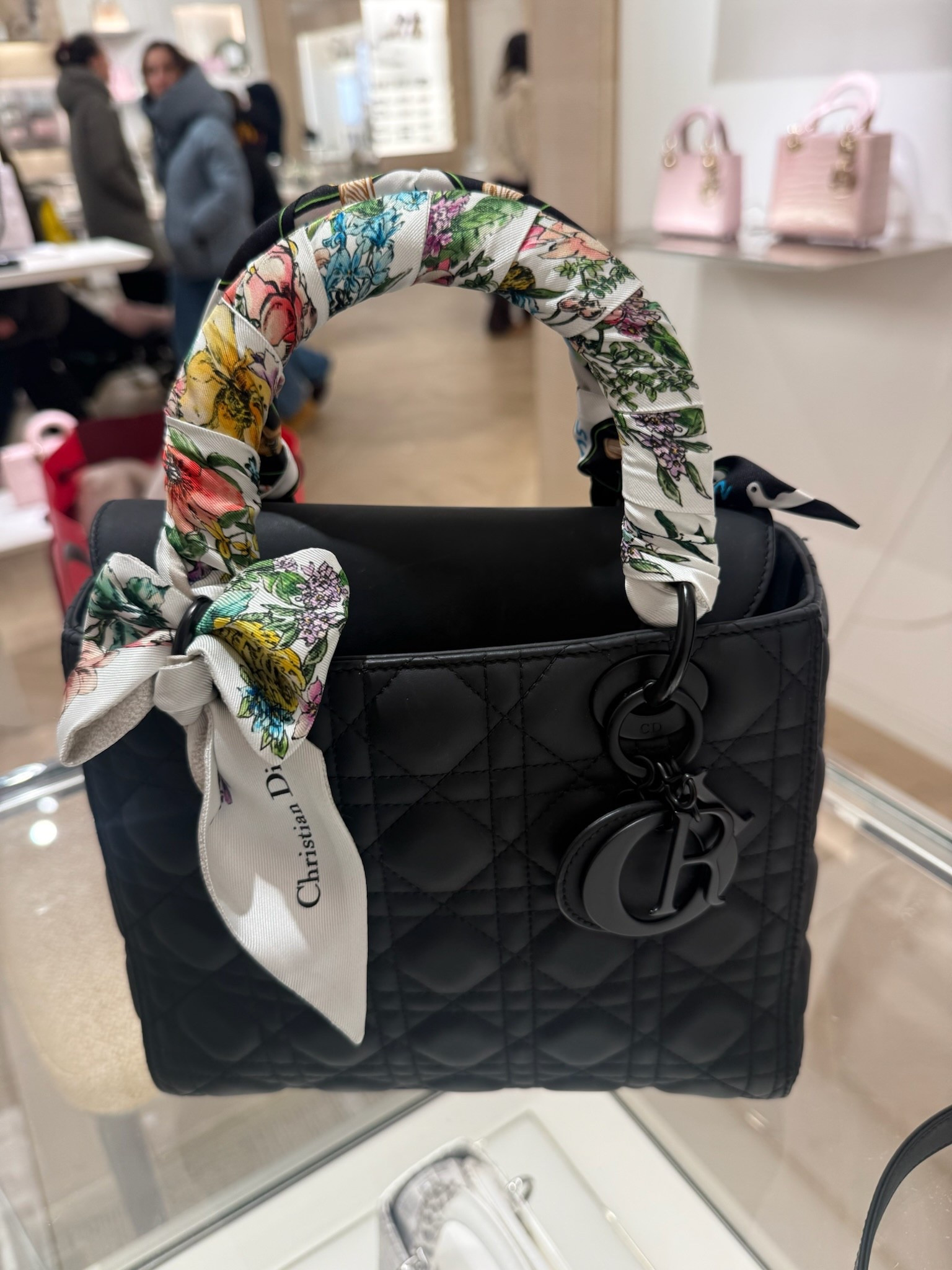 New silk twill for my Black Dior Lady Bag 🖤🌸✨

#LTKOver40 #LTKmomlife