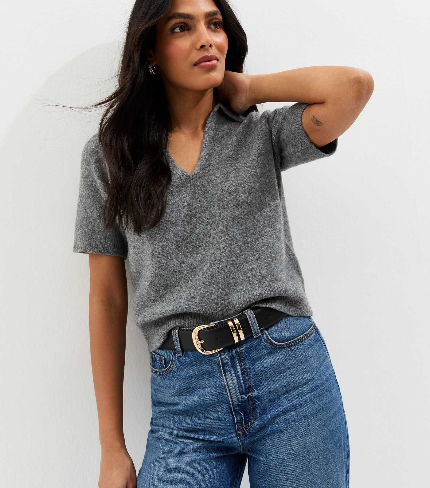 Black Faux Leather Buckled Belt | New Look | New Look (UK)