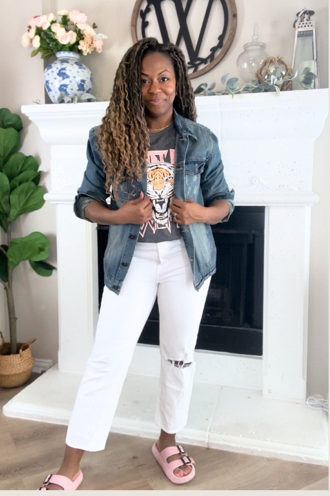 Graphic T-shirt, and white jeans outfit

Spring outfit, pink, denim jacket, pink slides, Amazon fashion

#LTKfindsunder50 #LTKstyletip #LTKsalealert