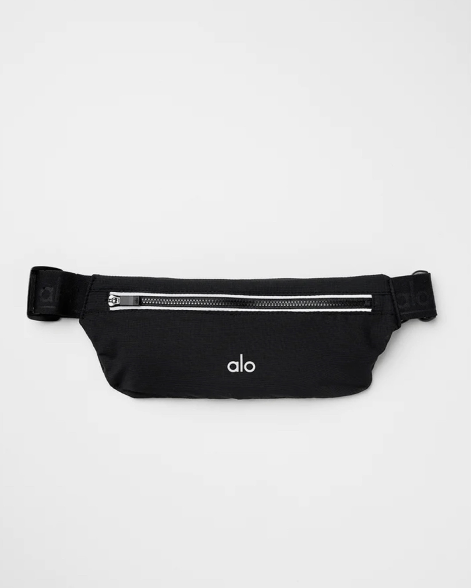 fannypack for running, running belt, spring running belt, running outfit ideas, a place to keep your phone and keys while running 

#LTKFind #LTKfit