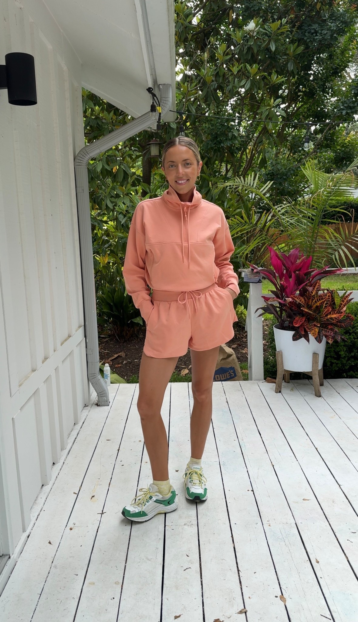 Loveee this set & color! Size medium top, small shorts! 