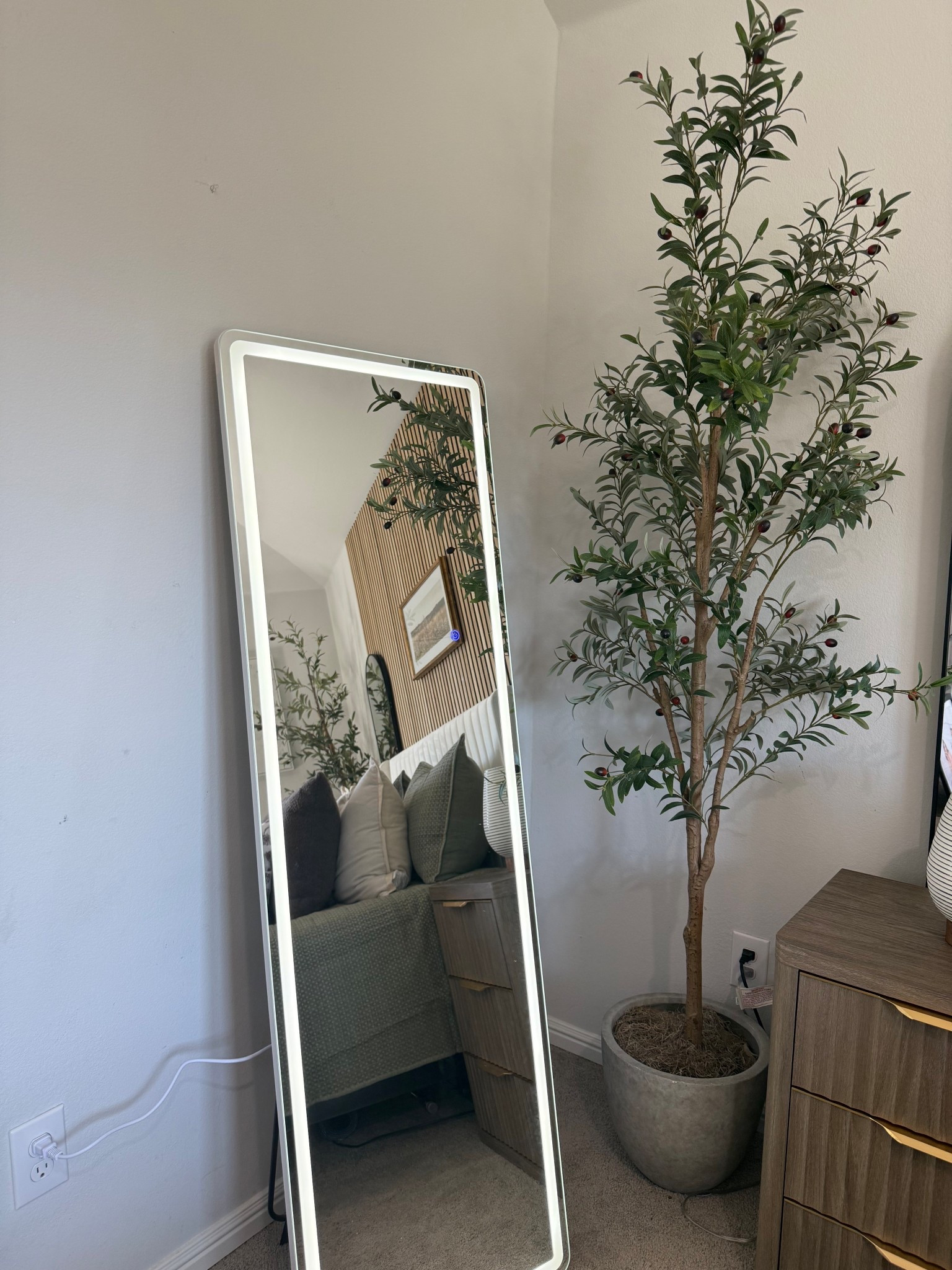 I’m absolutely in love with this mirror 😍 It’s the perfect size for a full-body view, and the built-in LED light gives it such a modern and elegant look. The lighting is great for doing makeup or filming content, and it’s super easy to adjust.

The minimalist frame design fits perfectly with any room decor. I also love how it reflects natural light, making the space look brighter and more open 🌿💡

If you’re looking for a functional and stylish mirror, this one is definitely a great choice! 💫

#LEDmirror #homedecor #aestheticroom #mirrorlove #roominspo #interiordecor #modernhome #decorideas #minimaliststyle #makeupmirror #roomdetails #cozyspace #homedesign #decorinspo

#LTKHoliday #LTKActive #LTKSeasonal