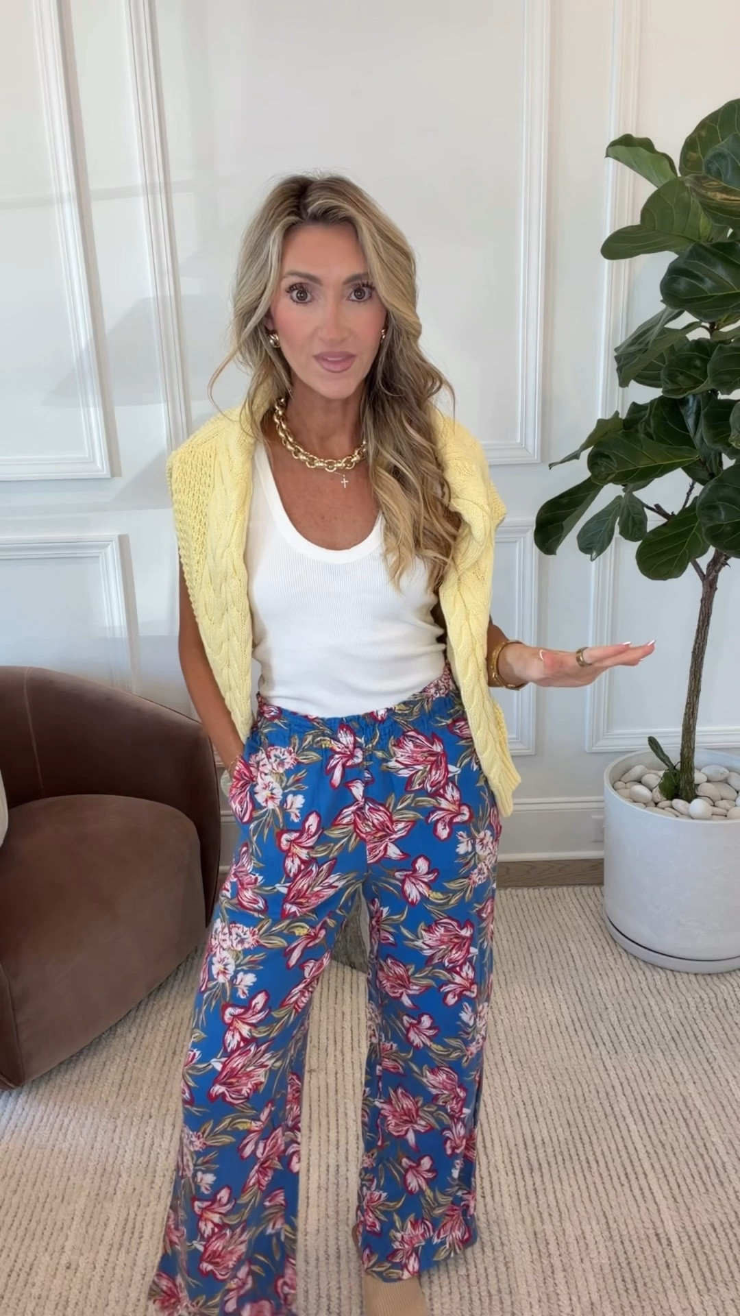 Y’all this is the cutest outfit for summer! Obsessed with the pants and yellow sweater. For size reference I’m 5’7 and wear a size small

#LTKTravel #LTKootd #LTKSaleAlert