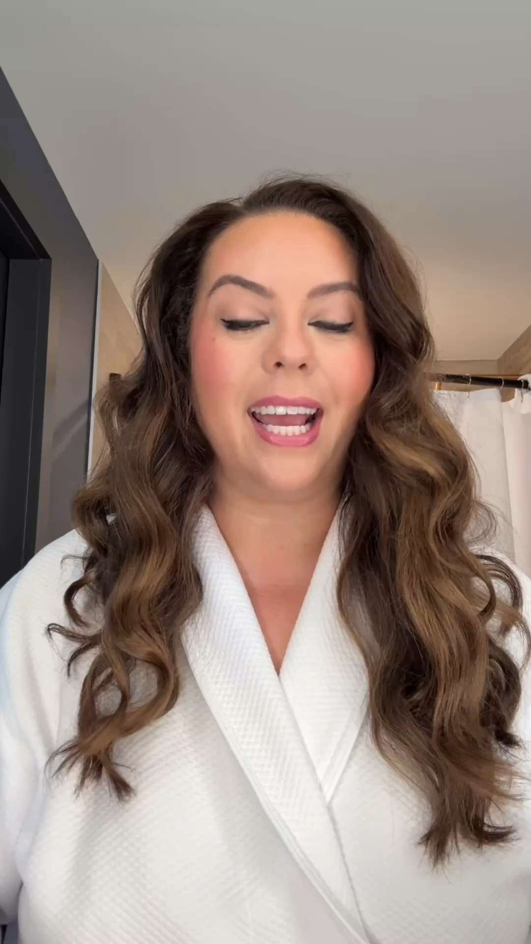 what I learned from a professional makeup artist from @elfcosmetics (you can do it at home!) 💁🏻‍♀️ #elfpartner