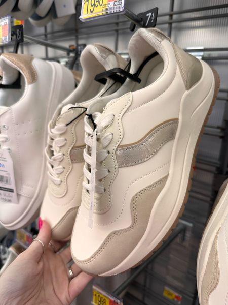 Walmart Sneakers perfect for the Spring!

Walmart shoes
Walmart fashionn

#LTKstyletip #LTKshoecrush #LTKfindsunder50