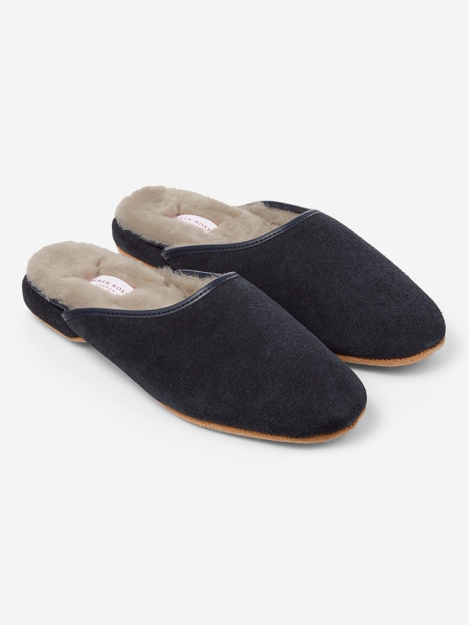 @derekroselondon shearling lined slippers 

#LTKMens #LTKHoliday #LTKGiftGuide