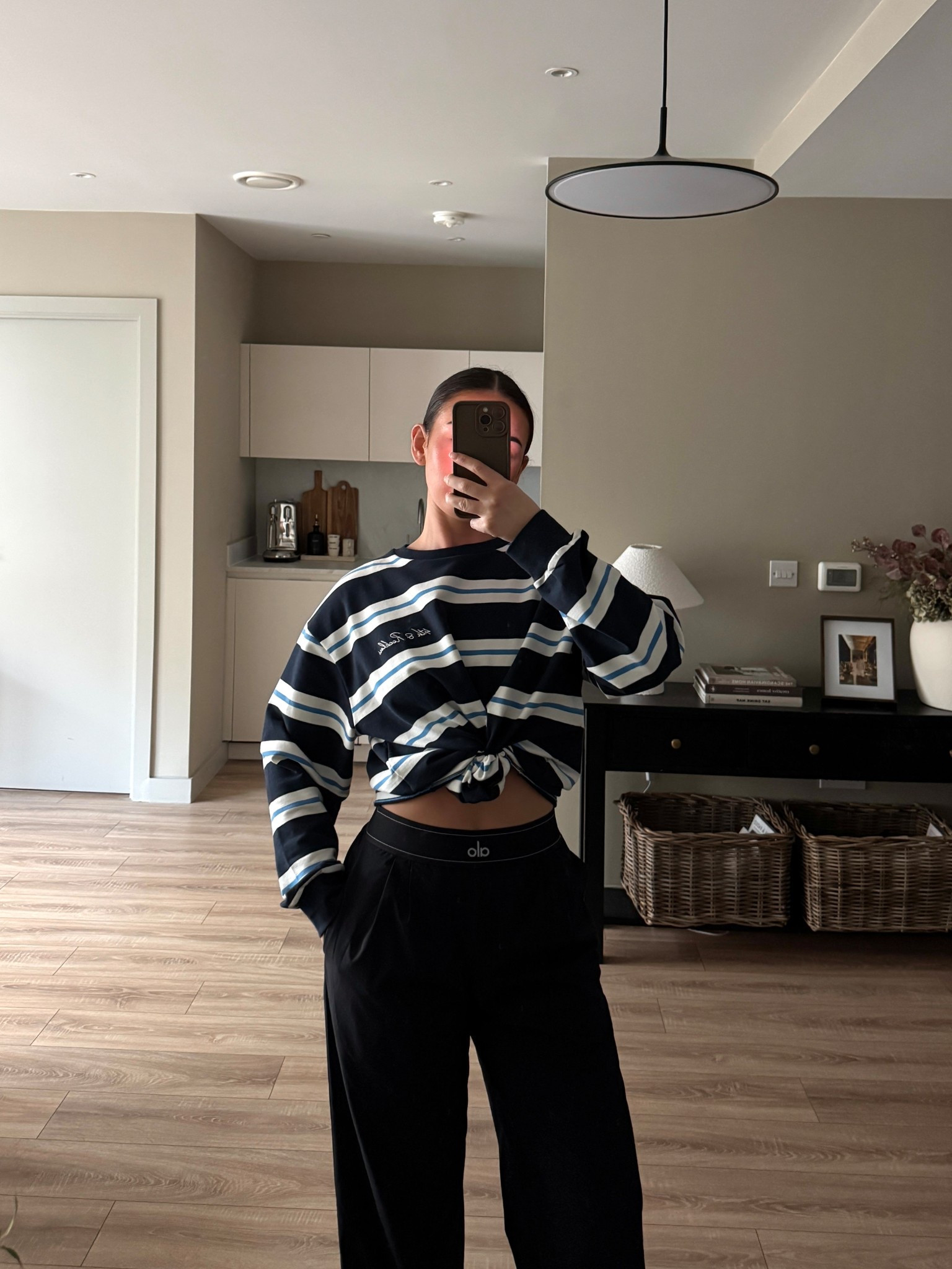 I wear a size M in the top (for an oversized fit) & size S in the trousers x

Stripe top, casual outfits, alo trousers, alo yoga, 4th & reckless, asos new in 

#LTKspring #LTKeurope #LTKuk