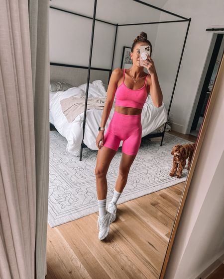 cutest pink workout set from amazon and it’s under $30!🩷

#LTKfindsunder50 #LTKfitness