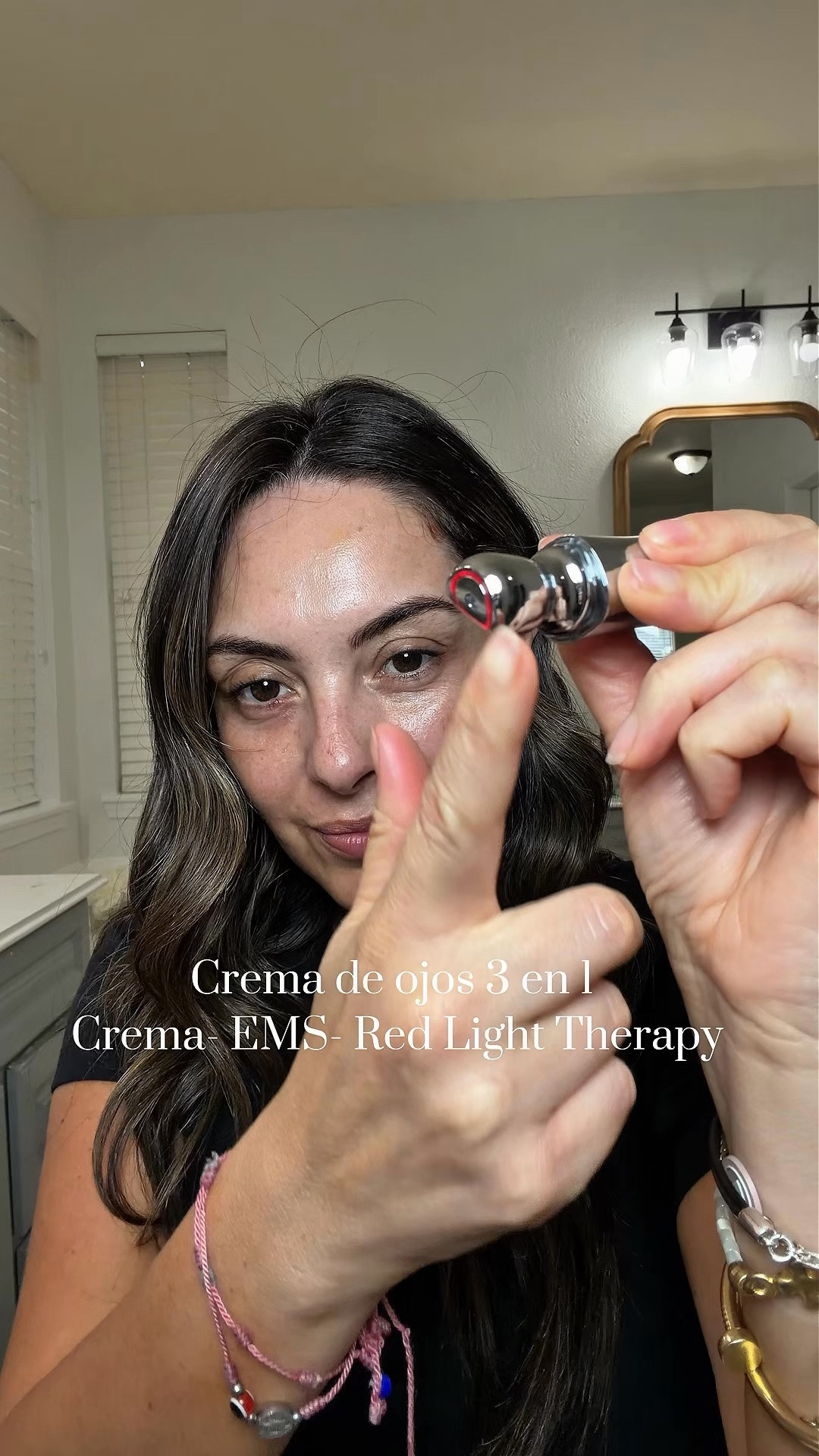 Crema de ojos 3 en 1 
- crema 
- Micro corriente EMS 
- red light therapy

#LTKselfcare #LTKmorningroutine #LTKgrwm