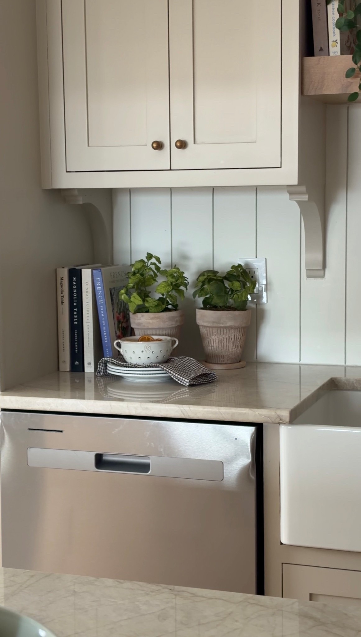 Still can’t get over this corner setup! Plus it’s absolutely perfect for spring! 🤩

#LTKHome
