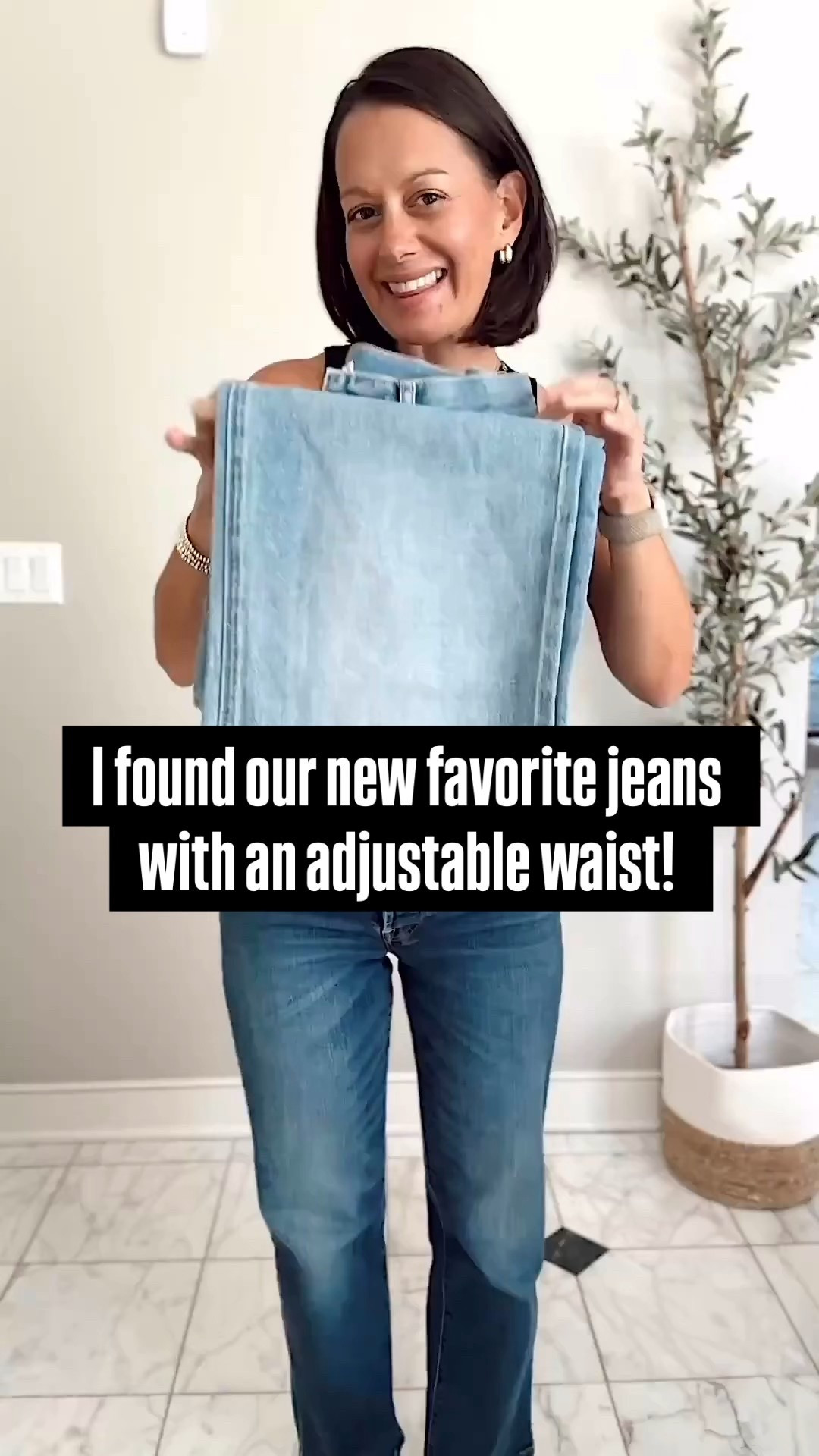 Amazon wide leg jeans with adjustable waist! Runs true to size and the length is perfect for me at 5’4”. 



#LTKmomlife #LTKOver40 #LTKootd