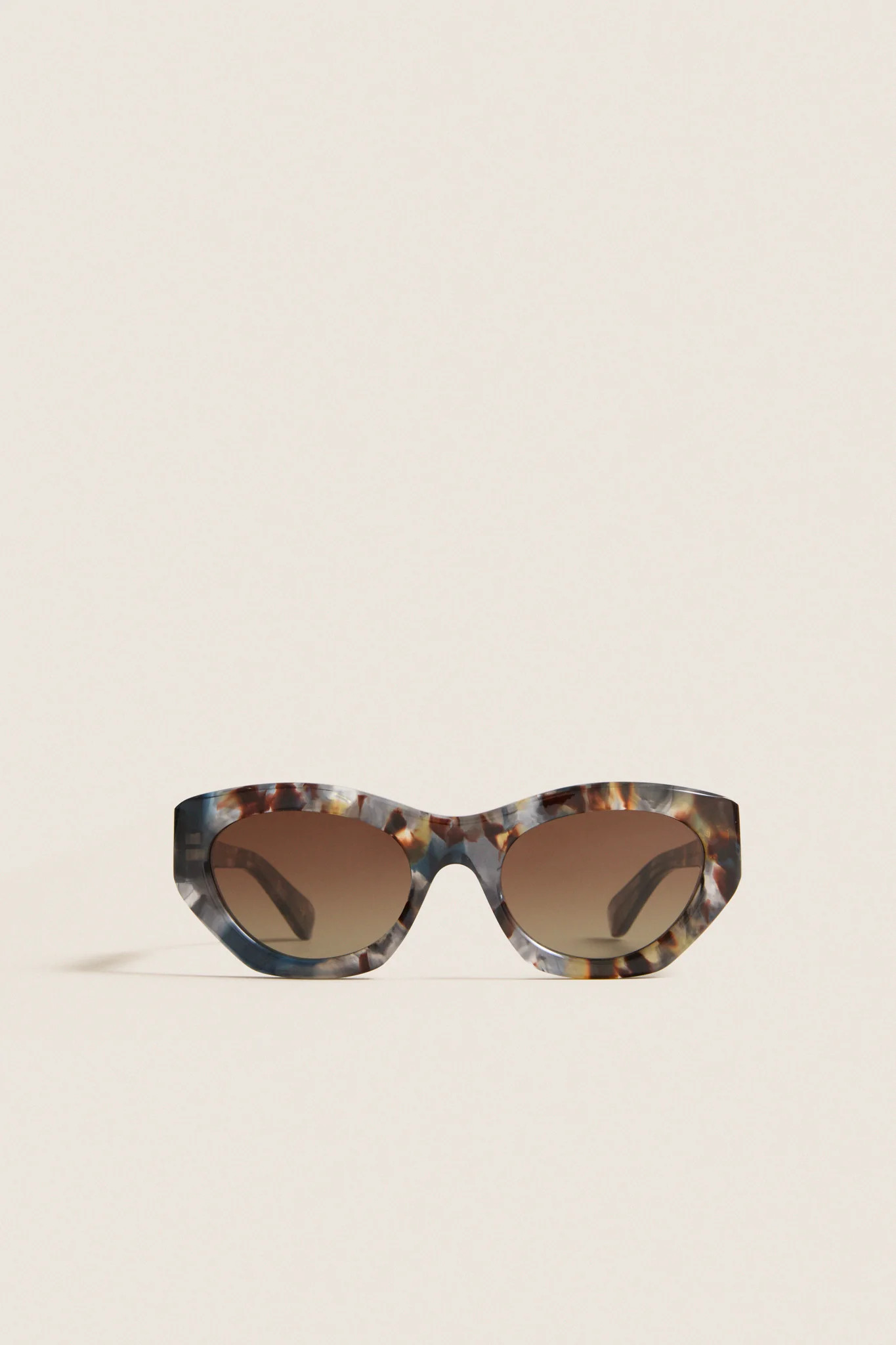 Cosmic Blue Gayia Reace Sunglasses | Tuckernuck (US)