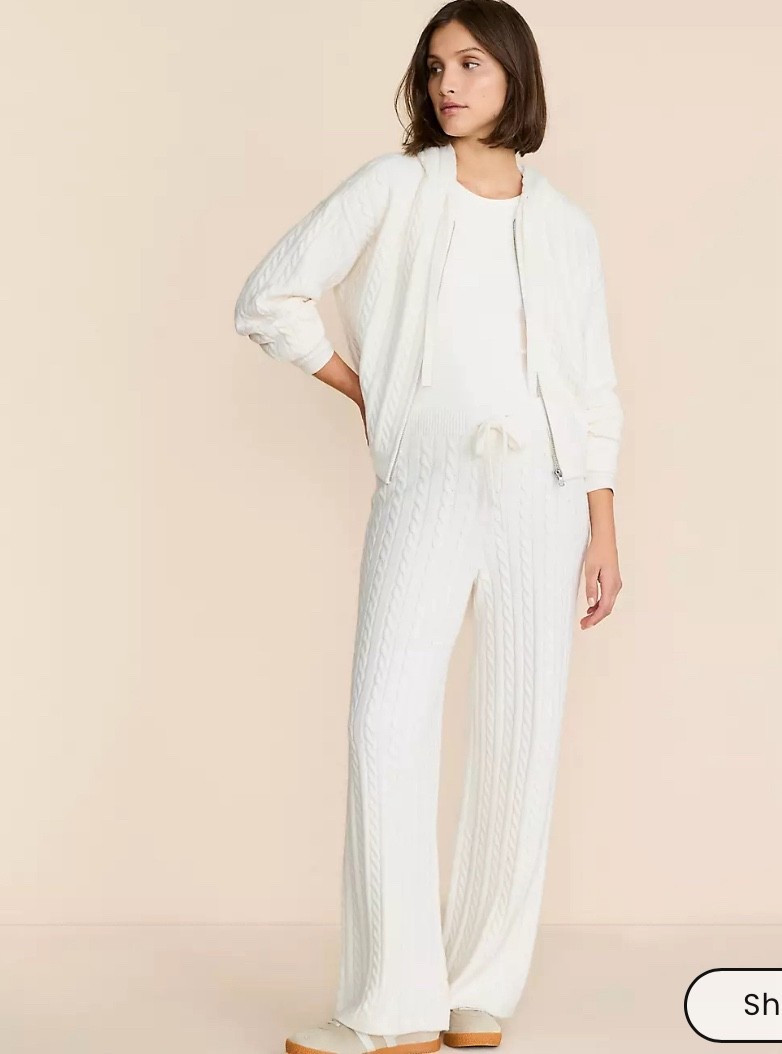 What a great gift this set would be 

#LTKSaleAlert #LTKGiftGuide