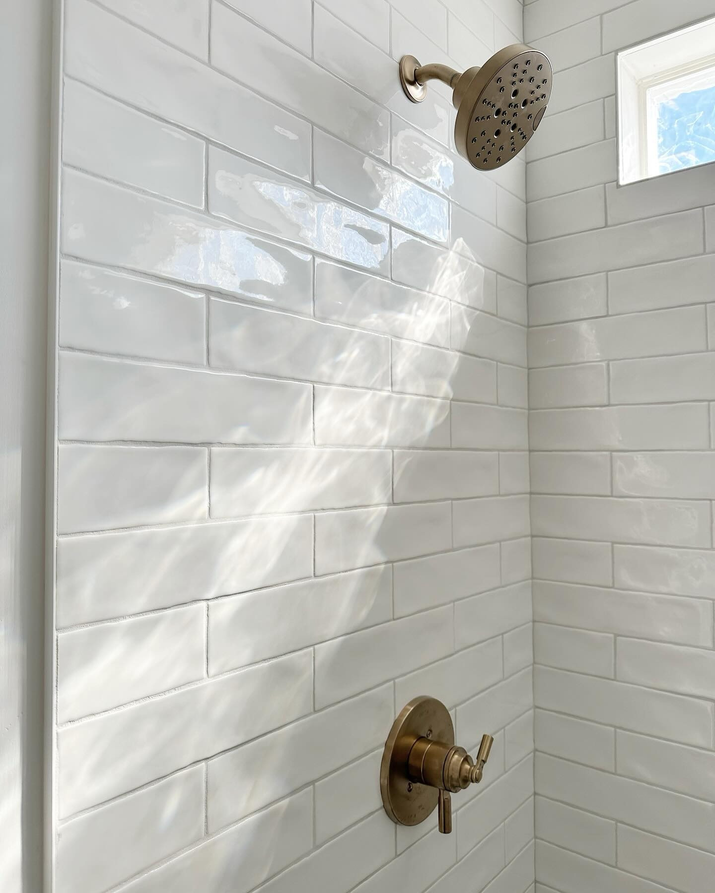 Finishing up this beautiful bathroom this week — love the sunlight reflecting on the tile this morning ✨

Beautiful tile work @cleanandclearcontracting ✨

#danahenneseydesigns 
#bathroomremodel 
#bathrenovation 
#bathroombeforeandafter 
#rvainteriors 
#rvainteriordesigner 
#rvainteriordesign