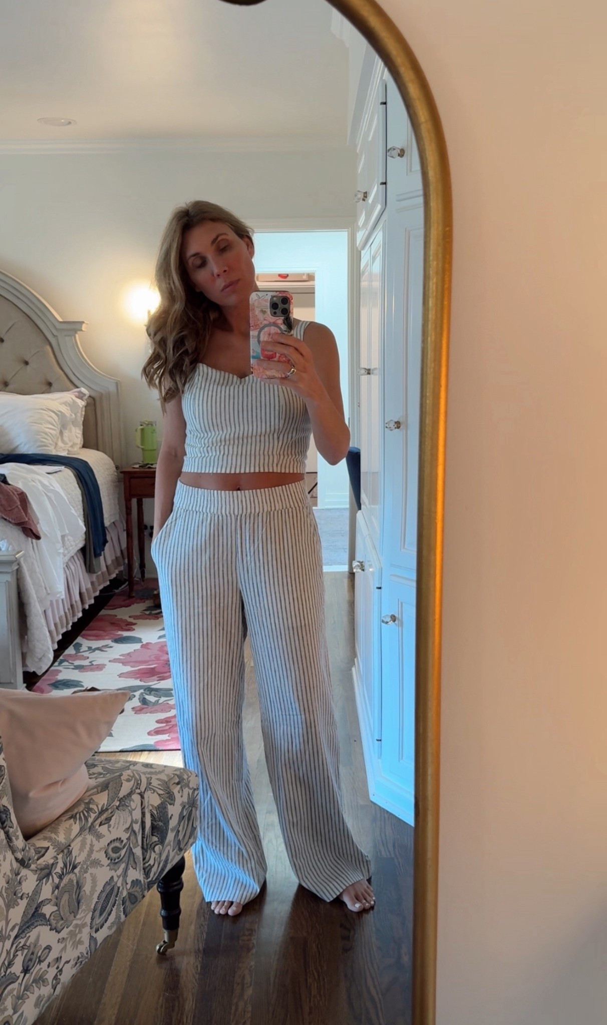 I just got the cutest outfit from Marine Layer! The pants and top are both soooo soft. They aren’t sold as a set, so if you aren’t a fan of crop tops, you can pick a different shirt for them. I’m wearing a small in both. I’m 5’8” and am able to wear a wedge heel with the pants but they also work with a sandal (they drag the ground a tiny bit). 
